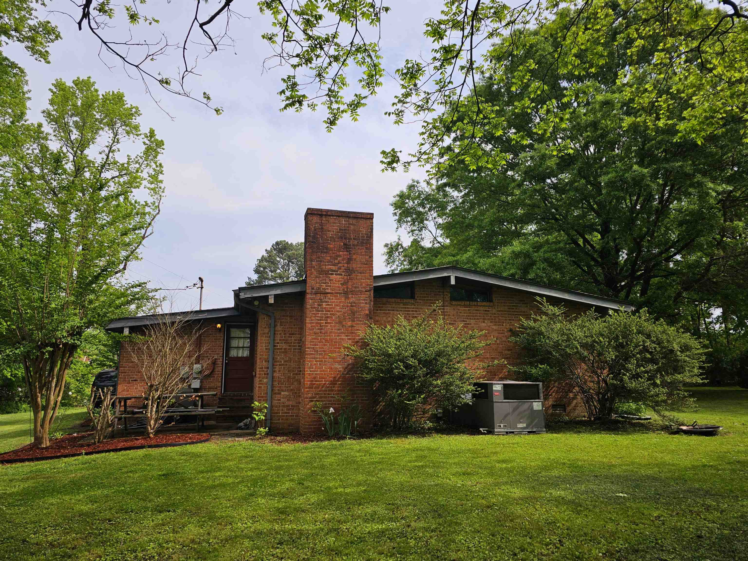 497 Henderson Road