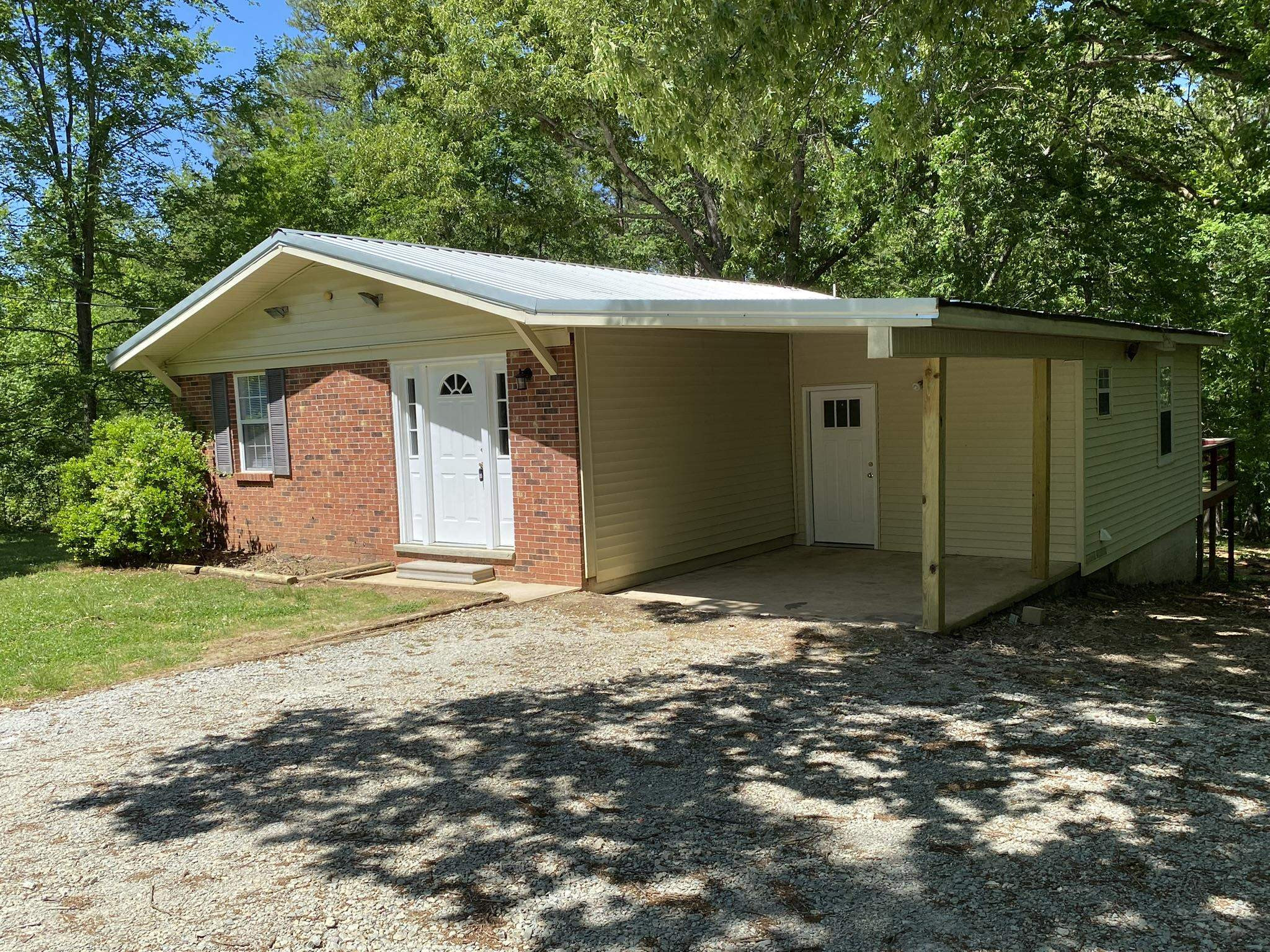 380 Patterson Lane