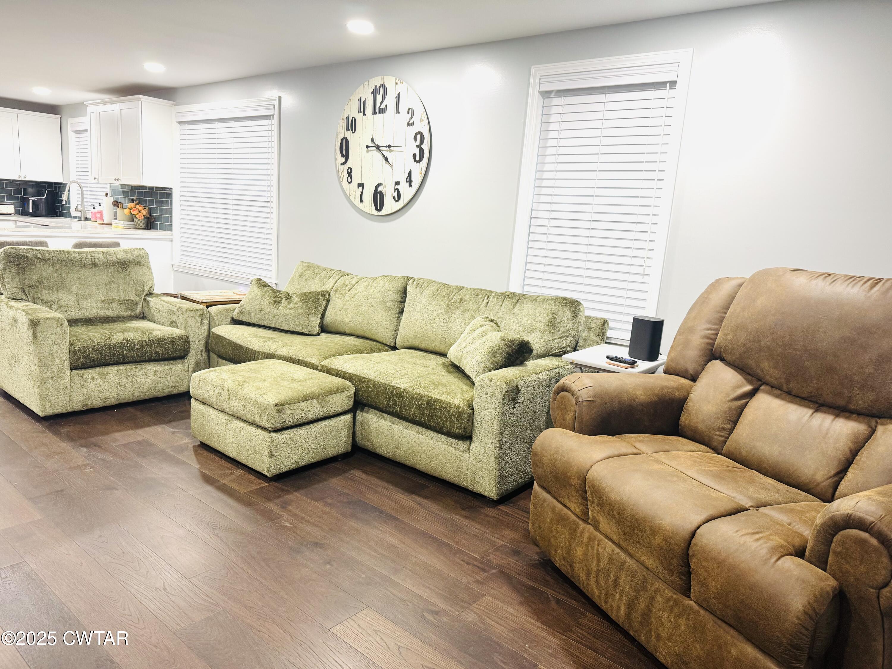 11 Twin View Circle