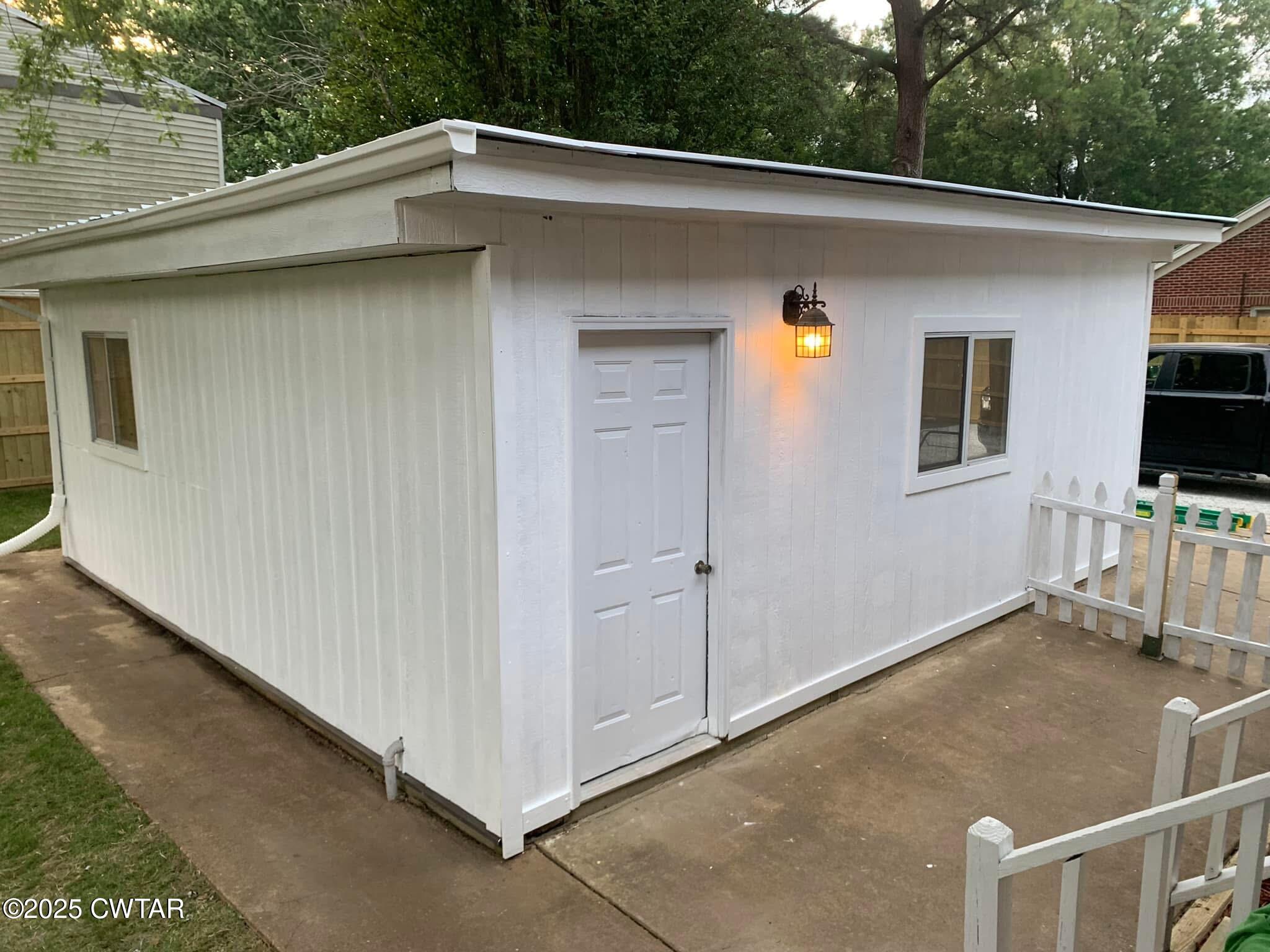 467 White Avenue