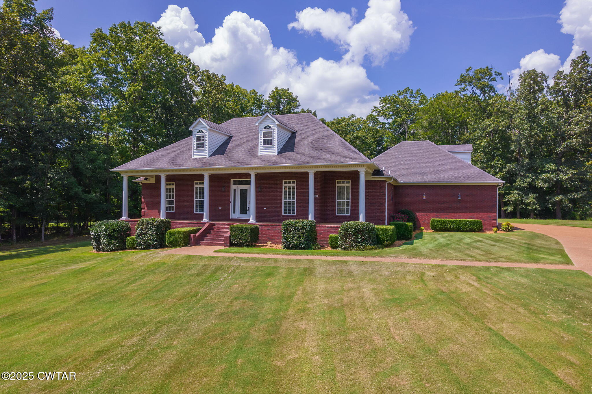 165 Hunters Glen Lane