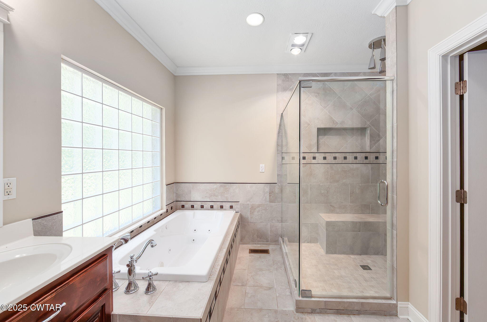 165 Hunters Glen Lane