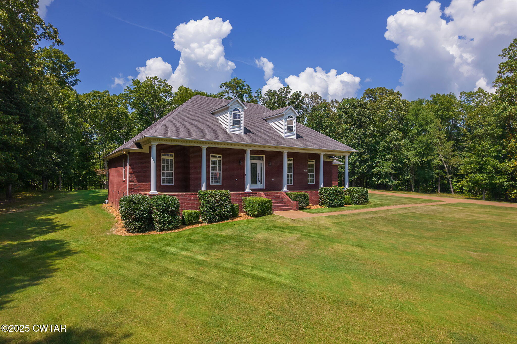 165 Hunters Glen Lane