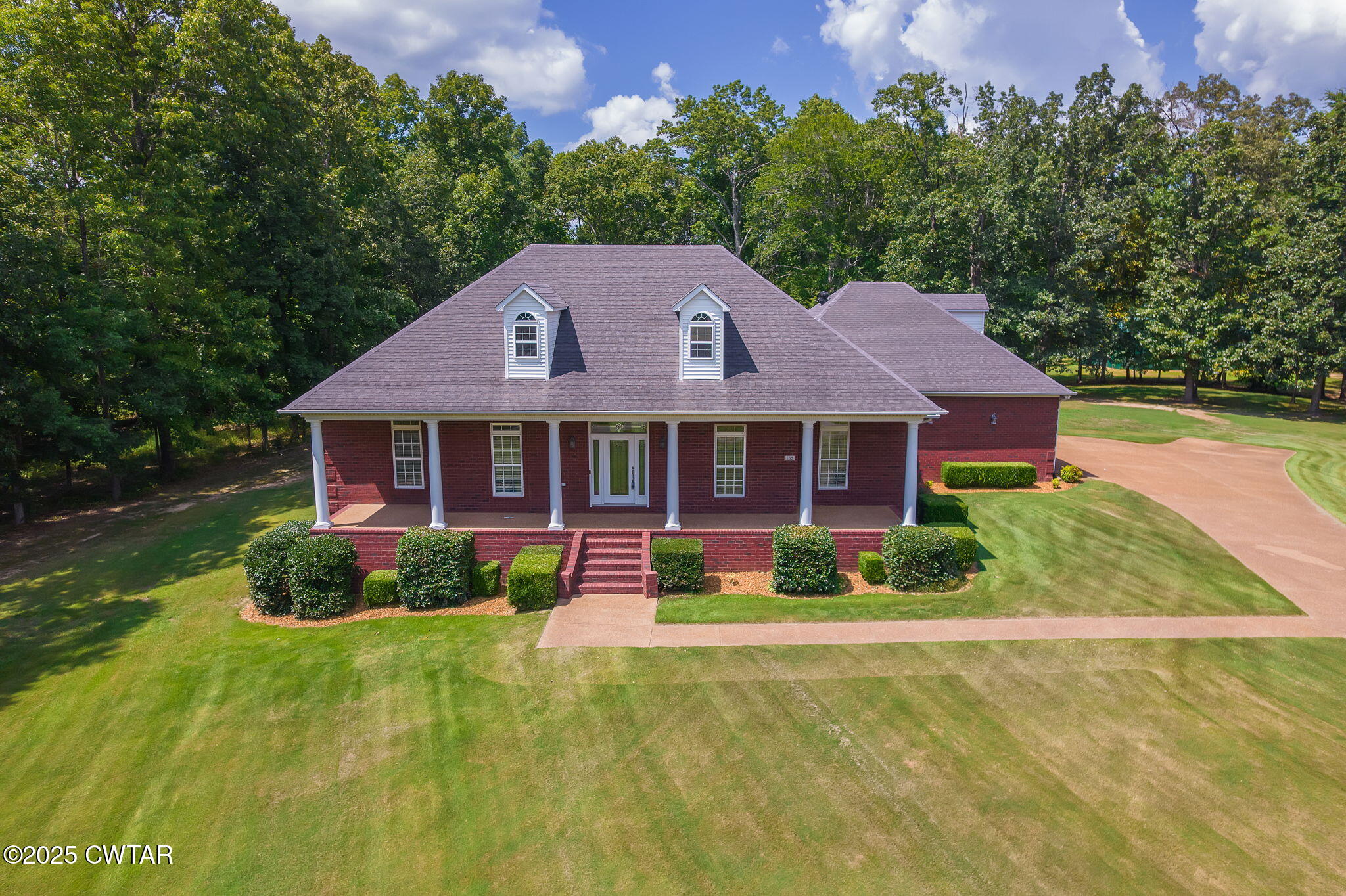 165 Hunters Glen Lane