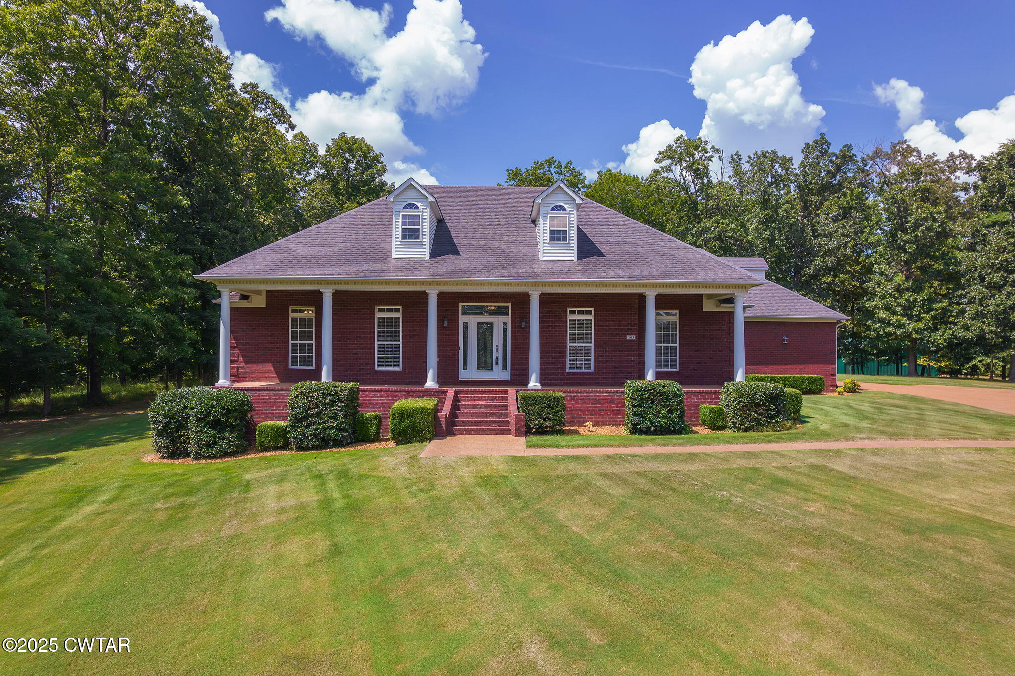 165 Hunters Glen Lane