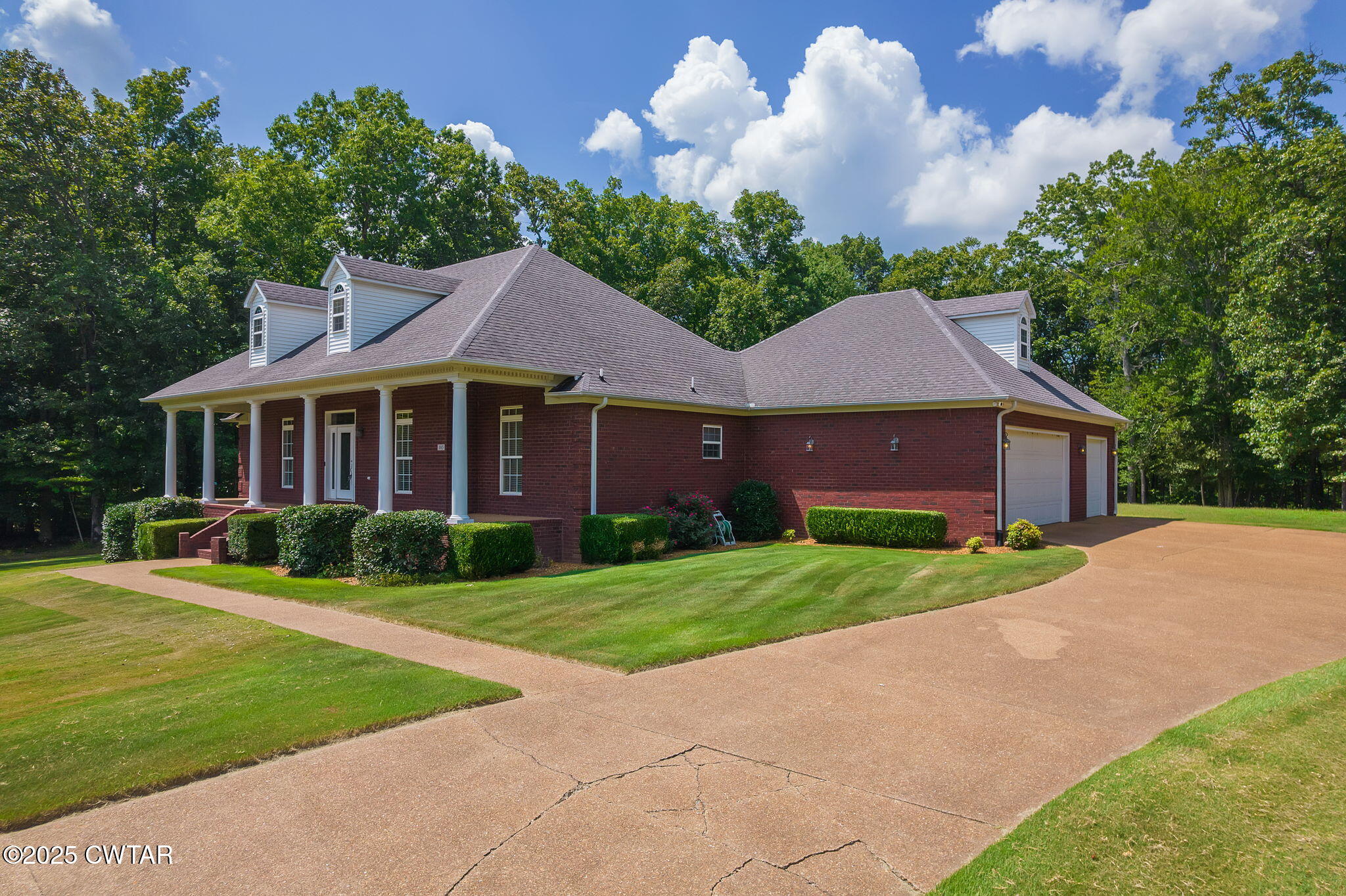 165 Hunters Glen Lane