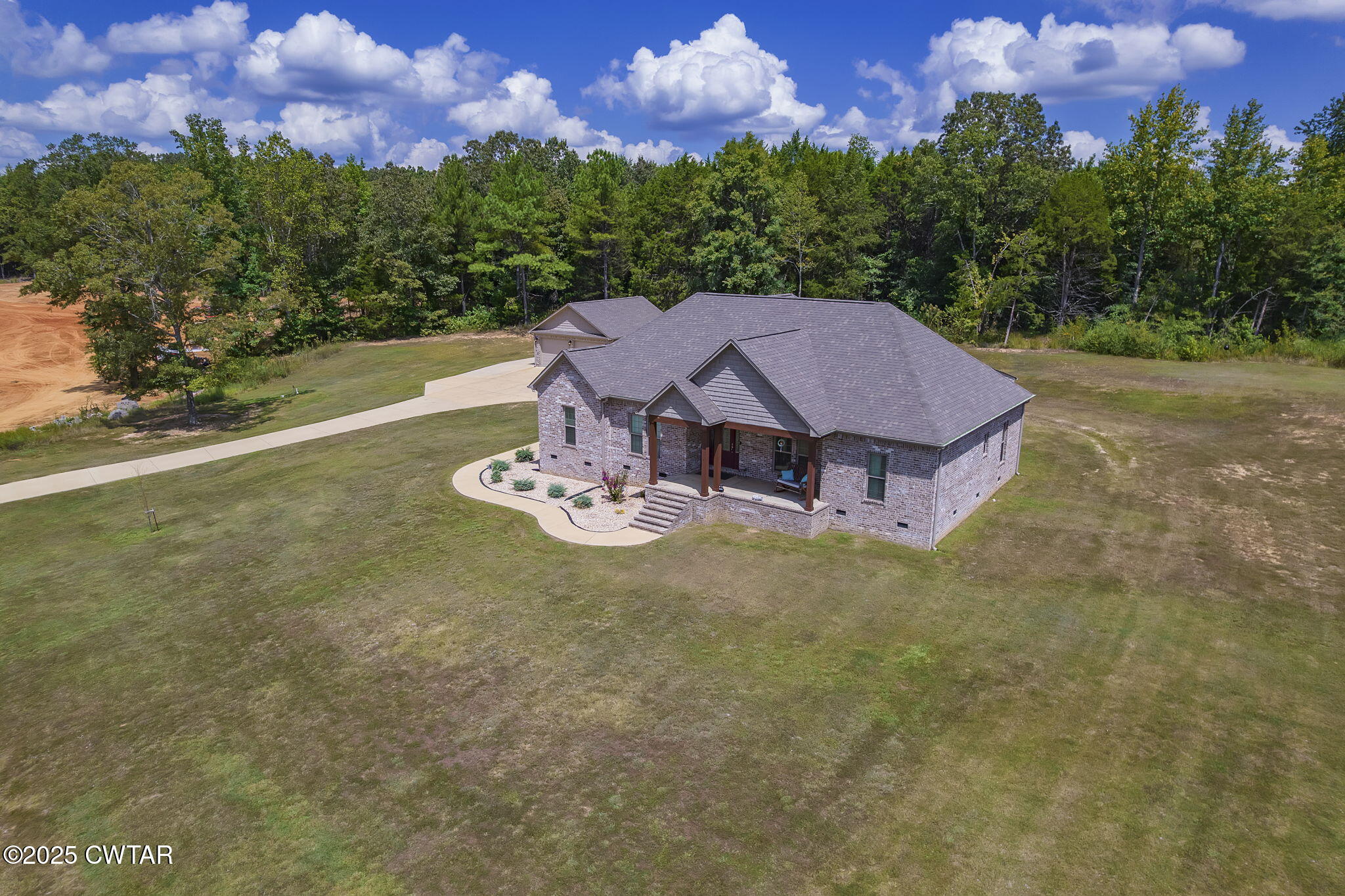 240 Greystone Cv Street