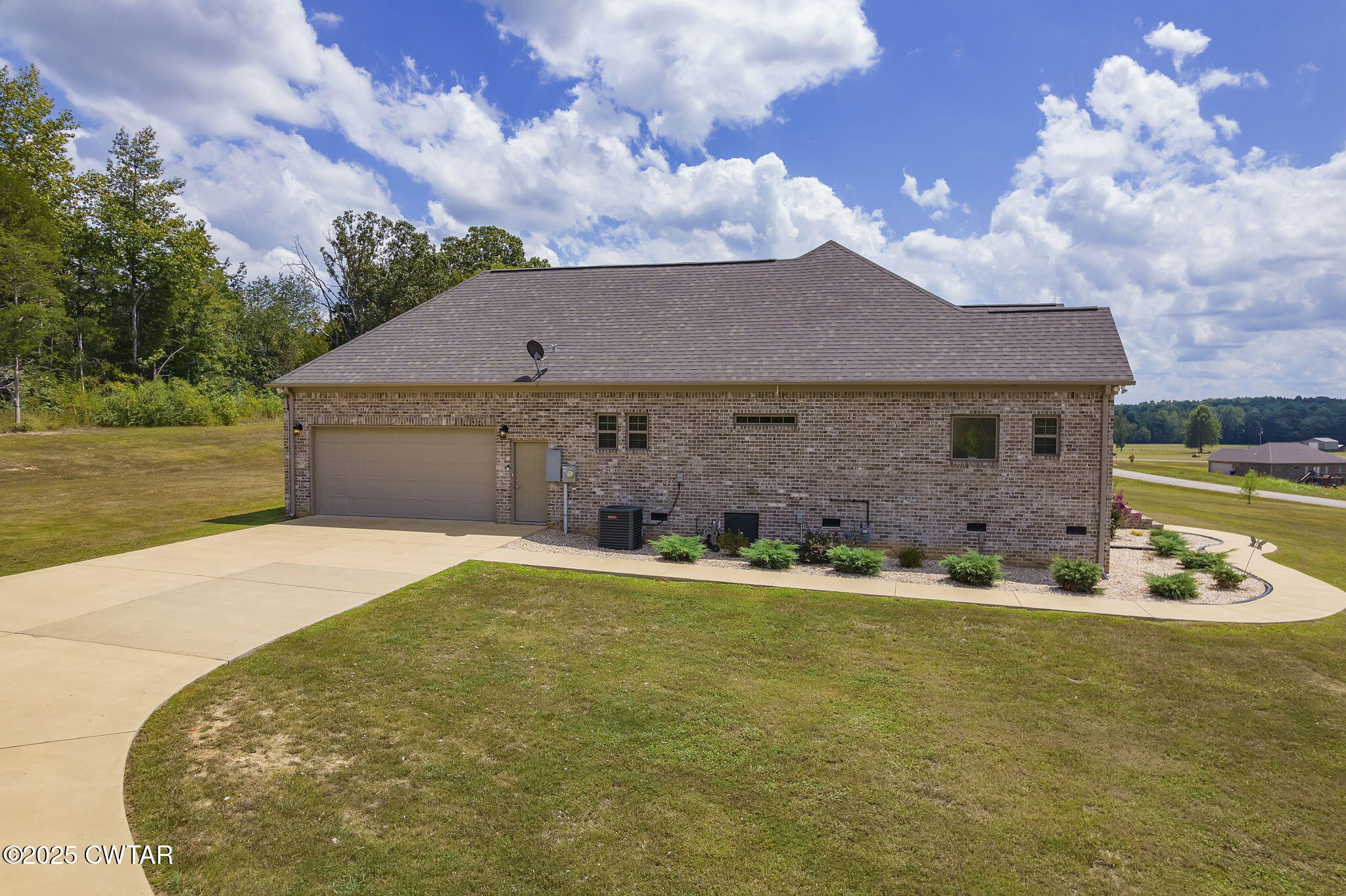 240 Greystone Cv Street