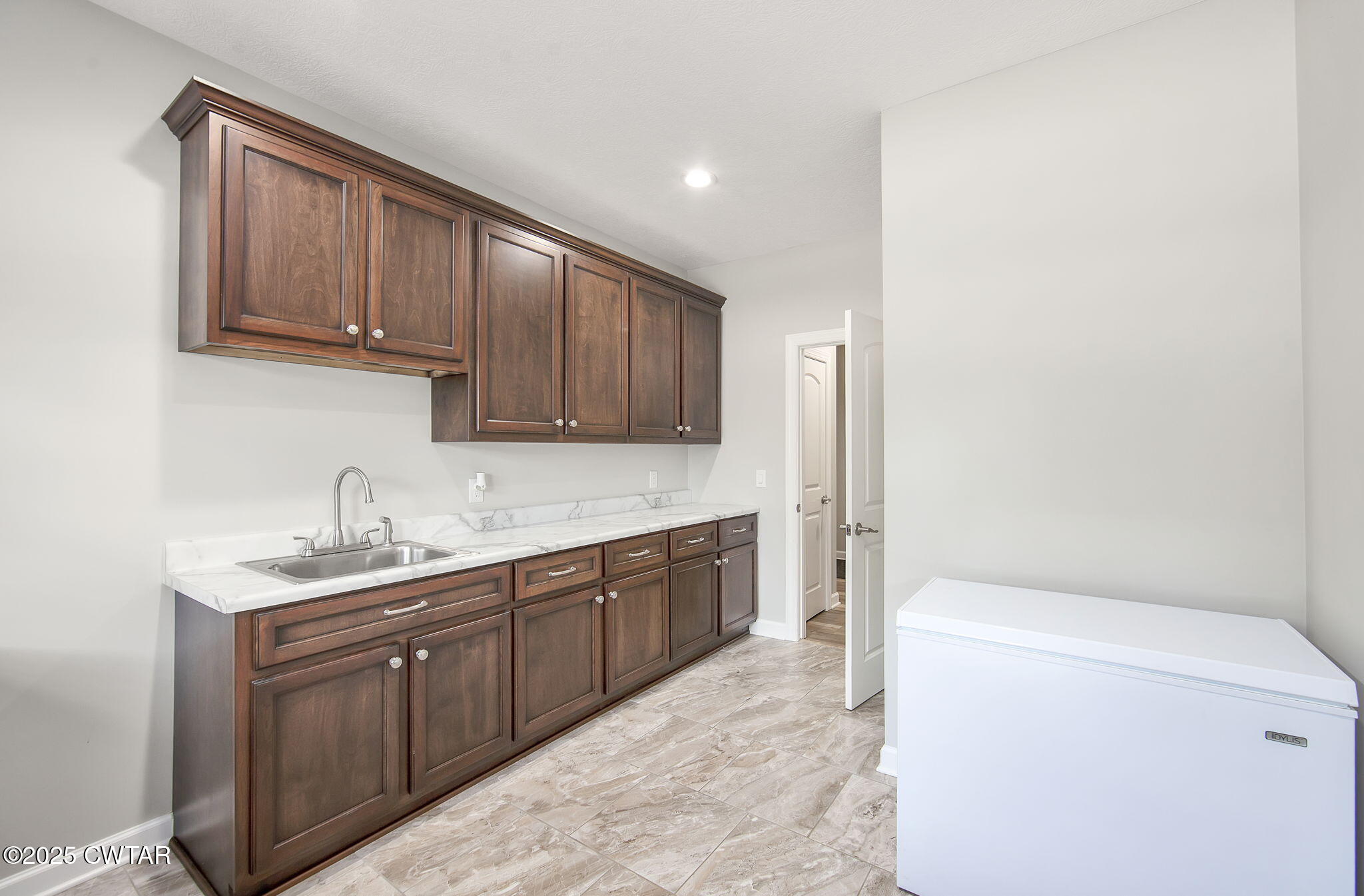 240 Greystone Cv Street