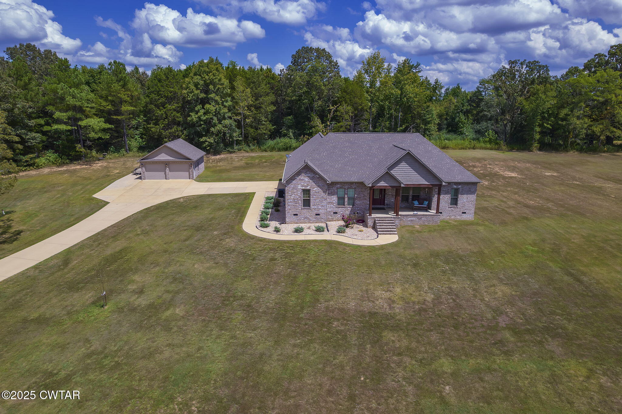 240 Greystone Cv Street