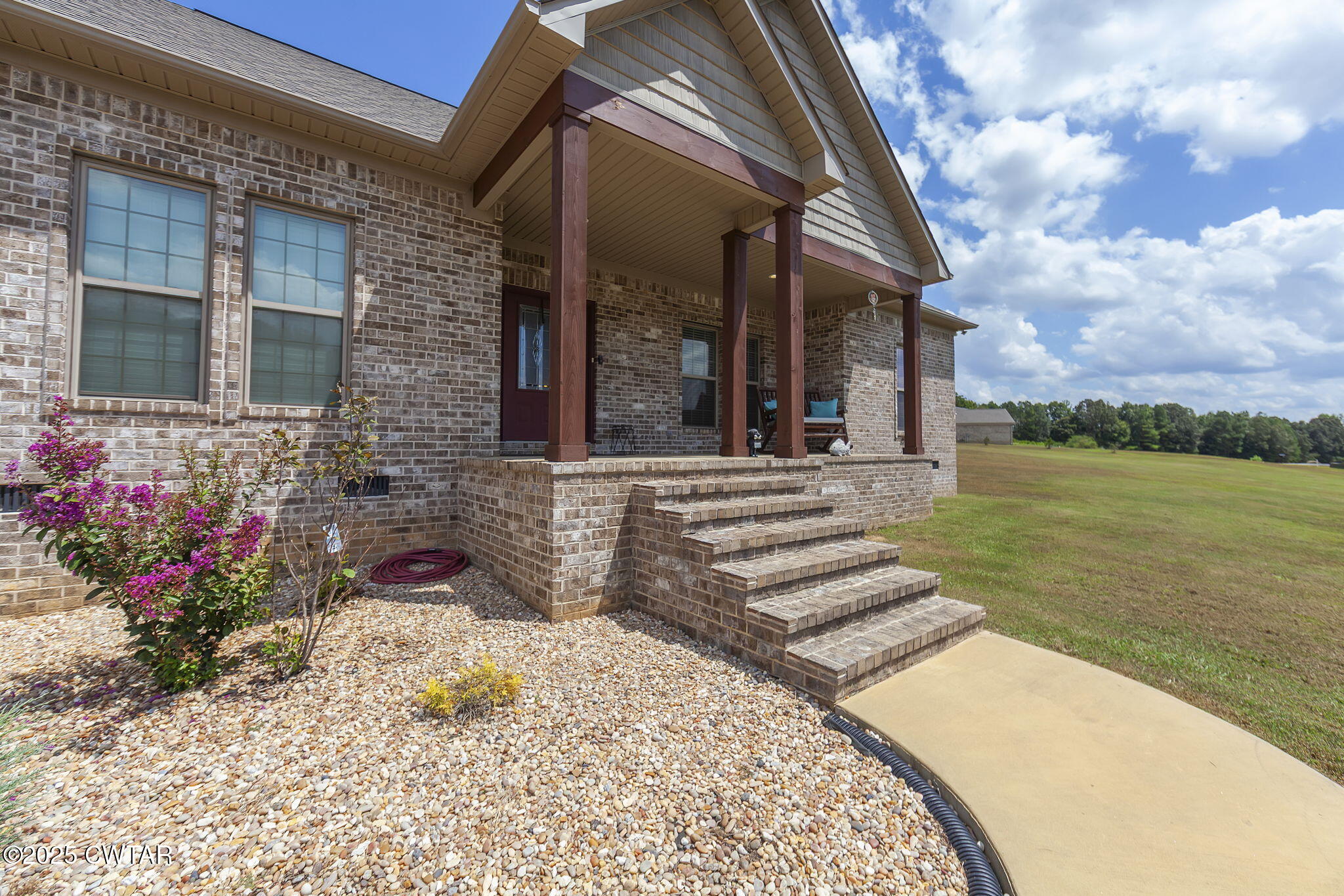 240 Greystone Cv Street