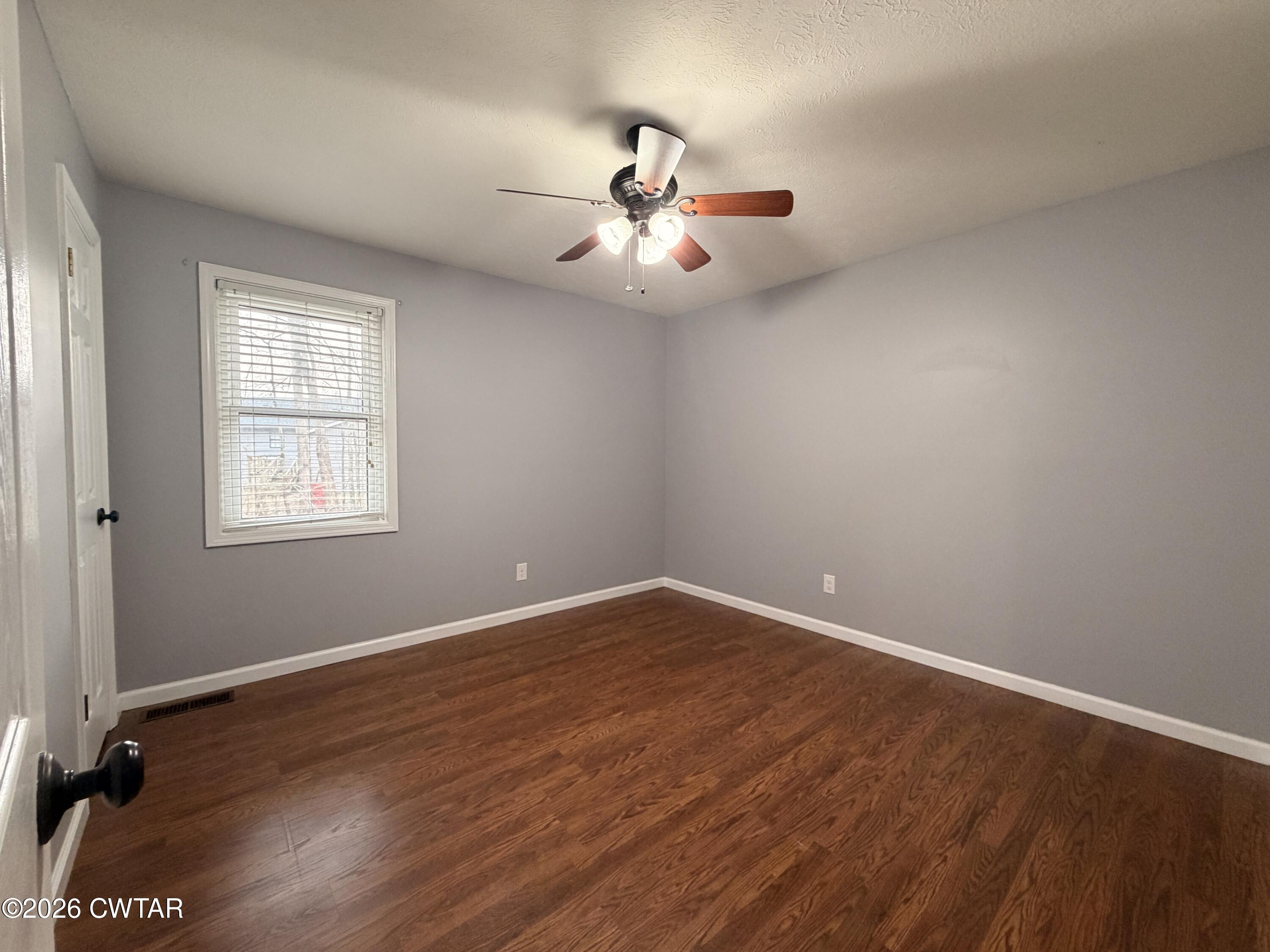 30 Dustin Cove