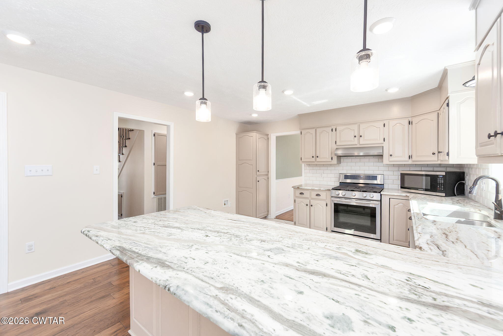 105 Center Hill-Wright Road