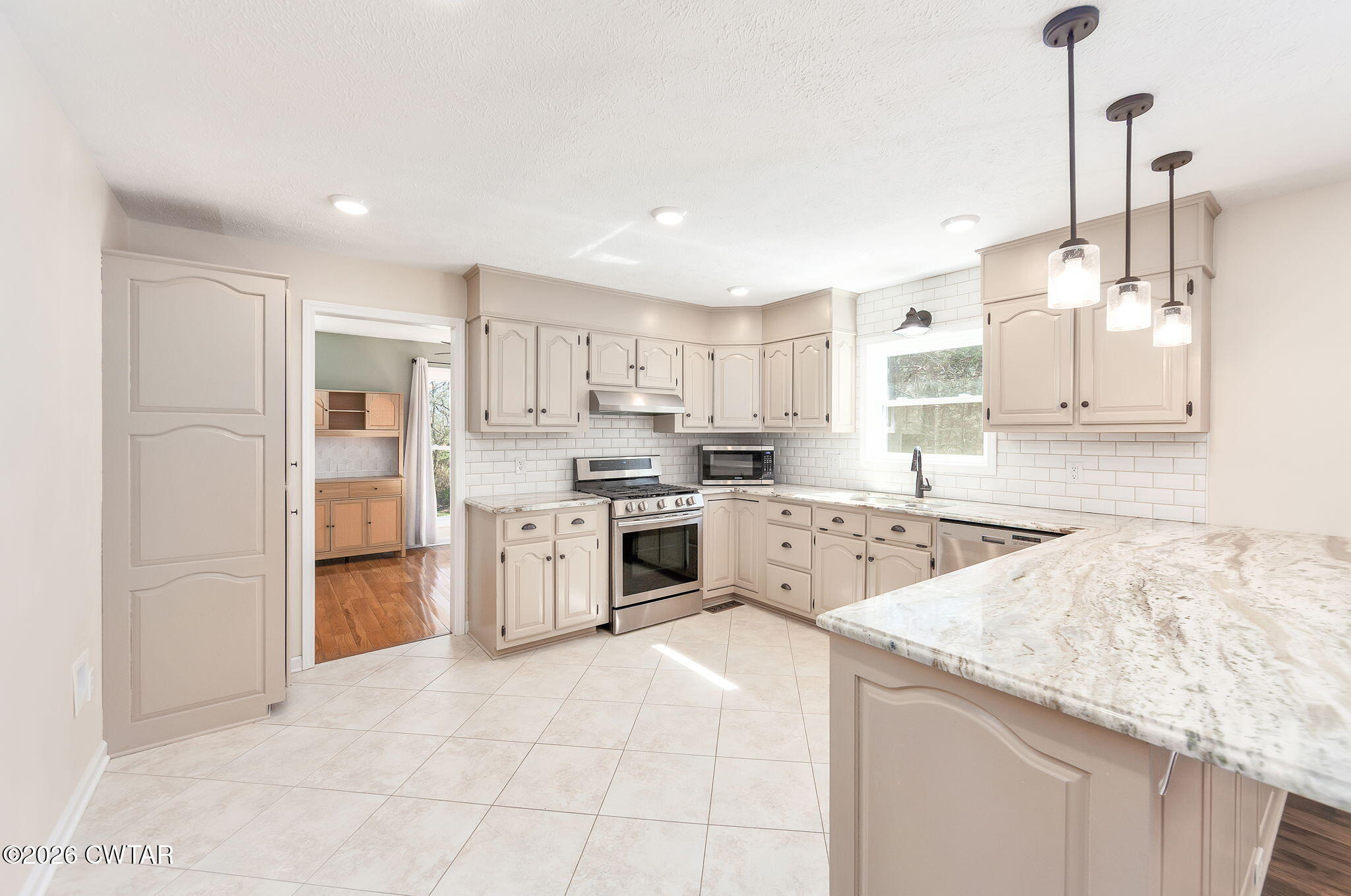 105 Center Hill-Wright Road