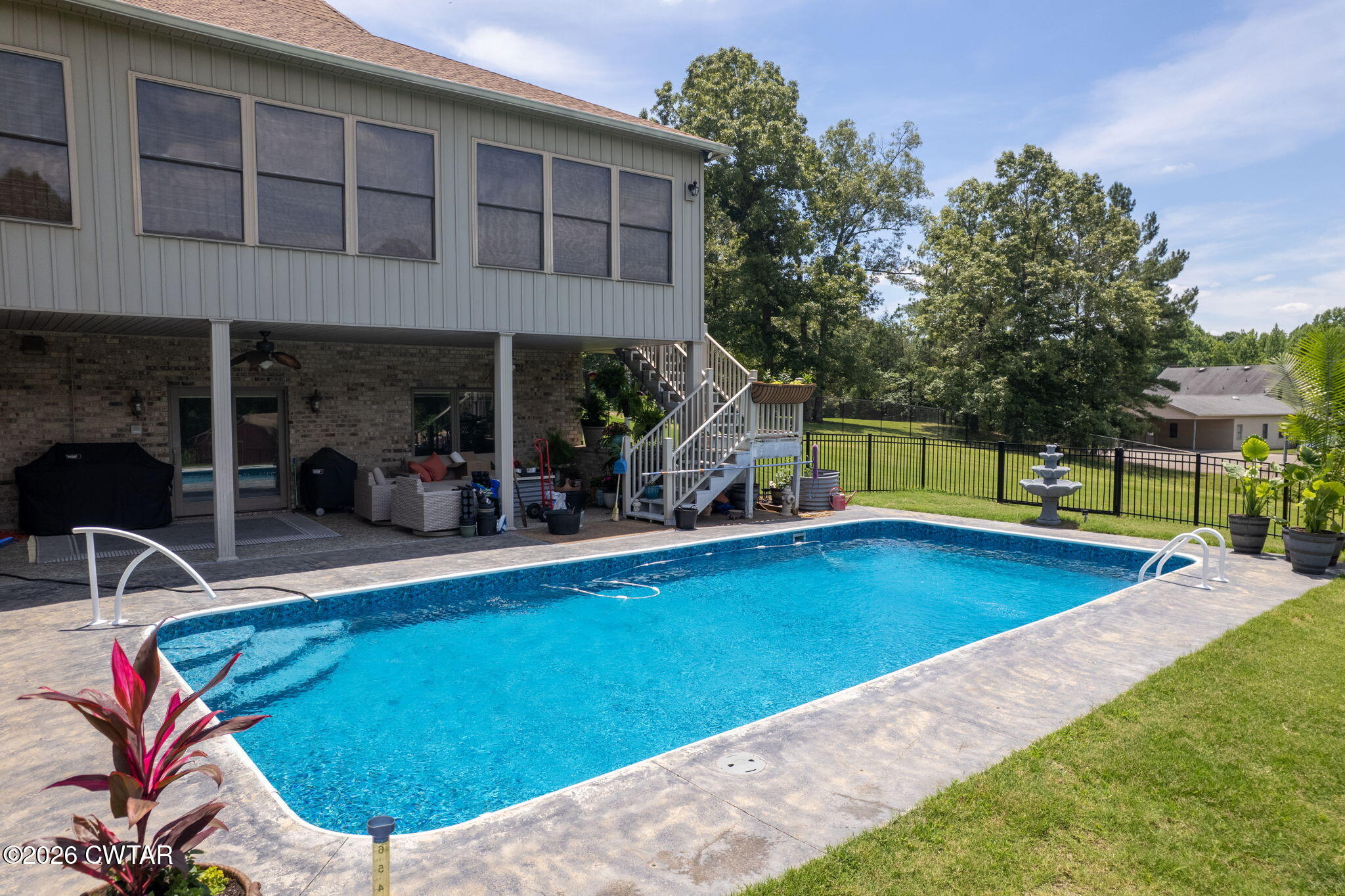 575 Homestead Lane