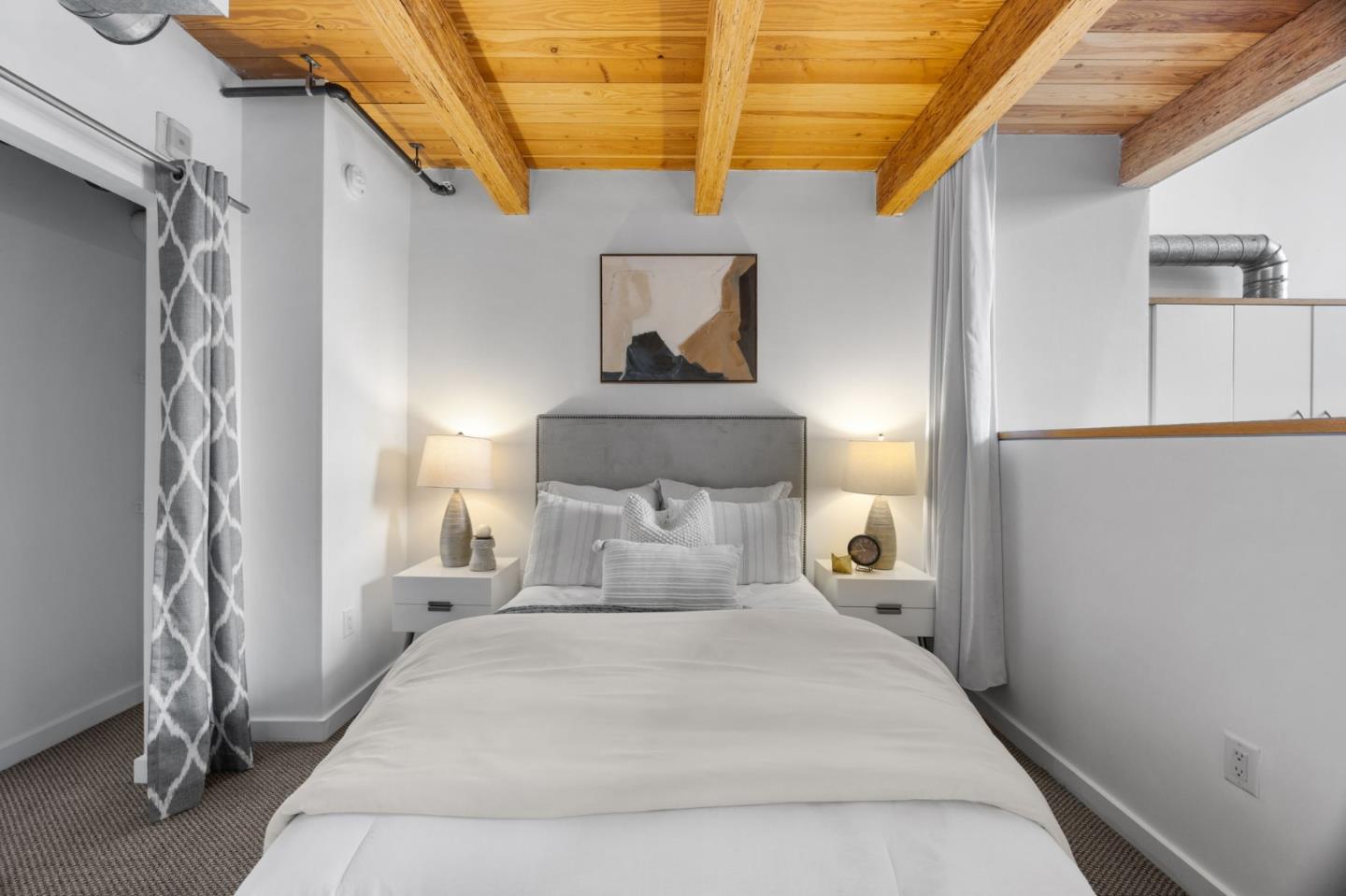 334 Santana ROW 304
