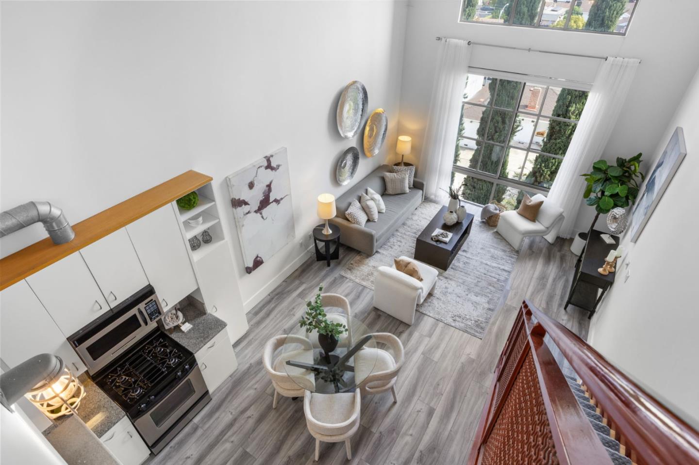 334 Santana ROW 304