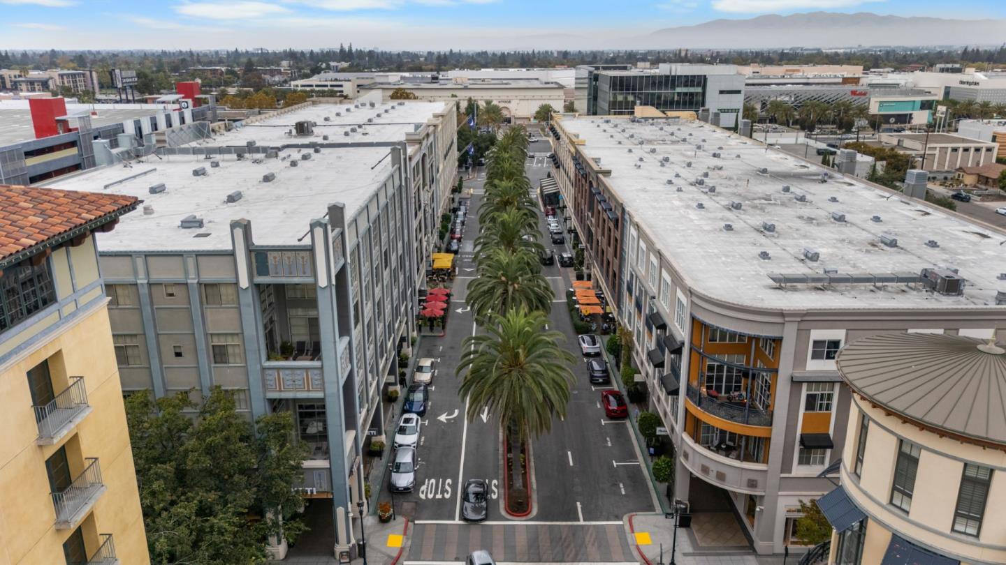 334 Santana ROW 304
