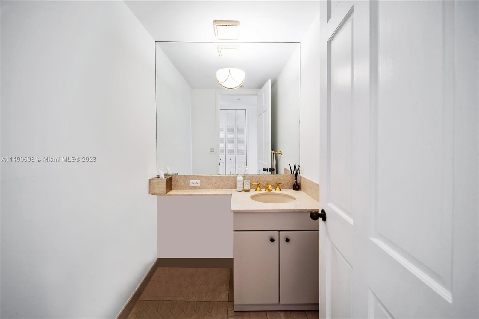 5235 Fisher Island Dr # 5235