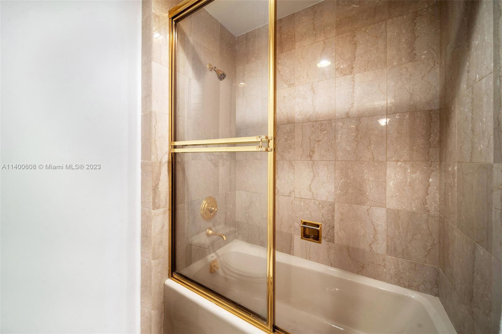 5235 Fisher Island Dr # 5235