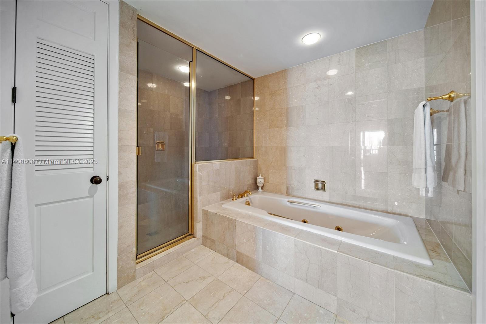 5235 Fisher Island Dr # 5235