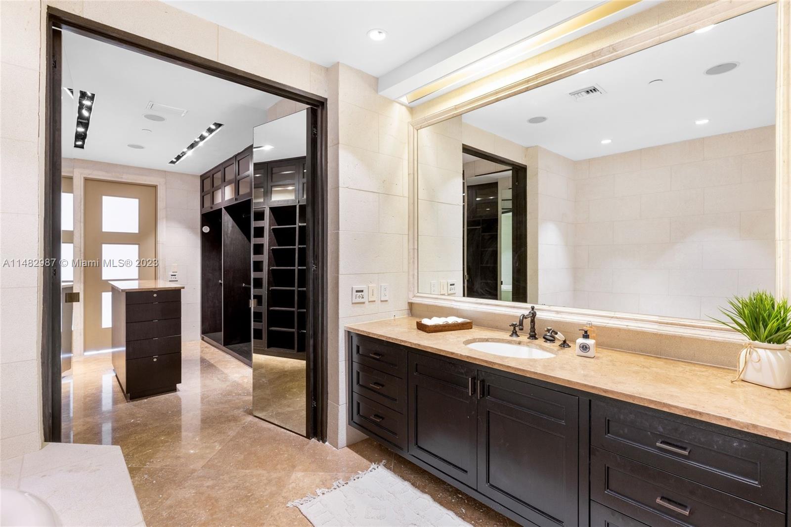 7412 Fisher Island Dr # 7412