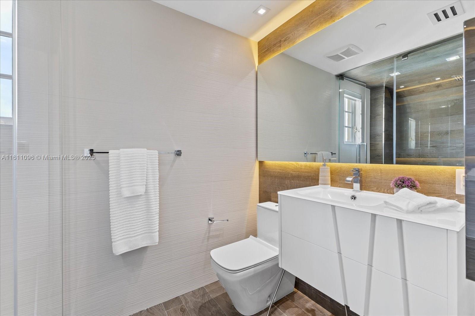 7964 Fisher Island Dr # 7964