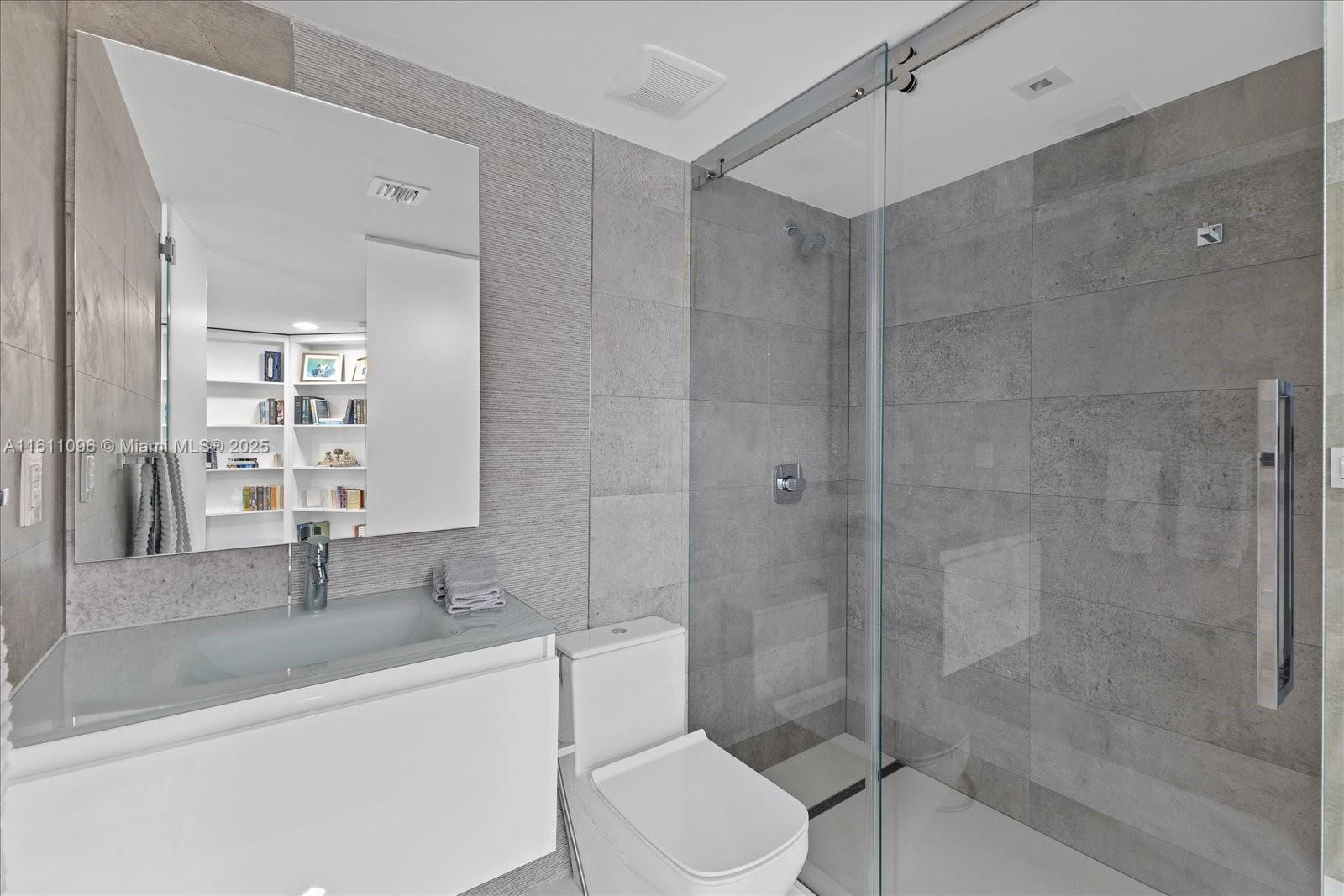 7964 Fisher Island Dr # 7964