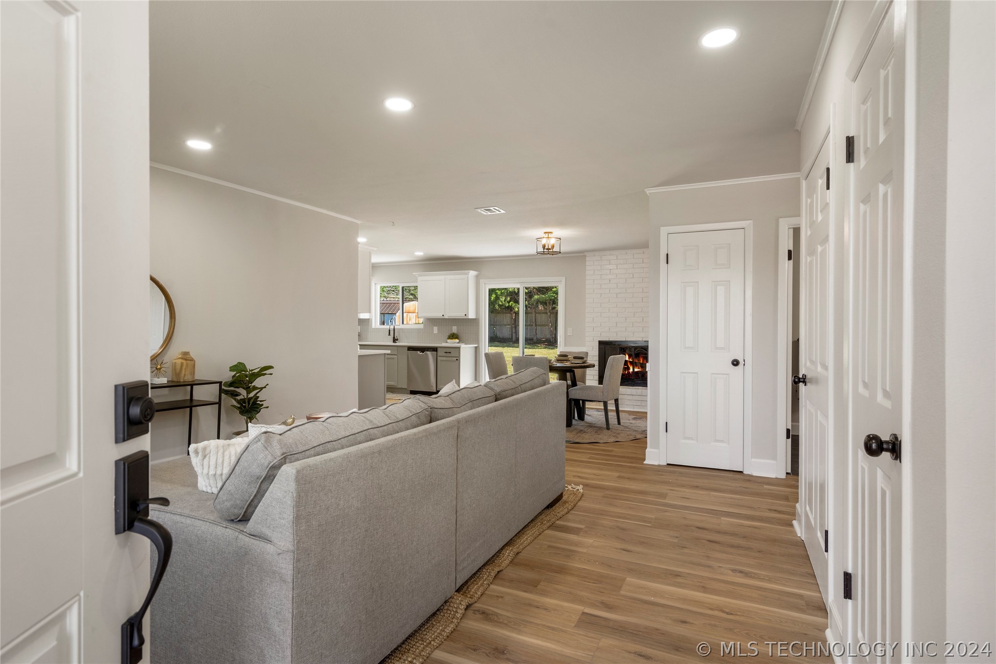834 W Norman Street
