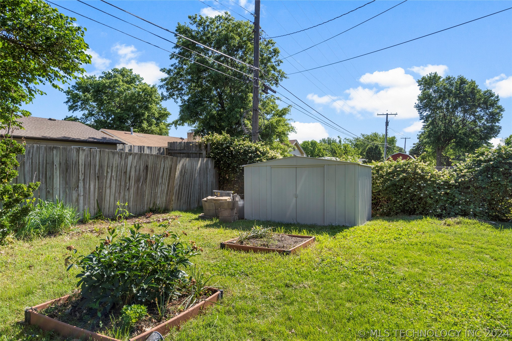 834 W Norman Street