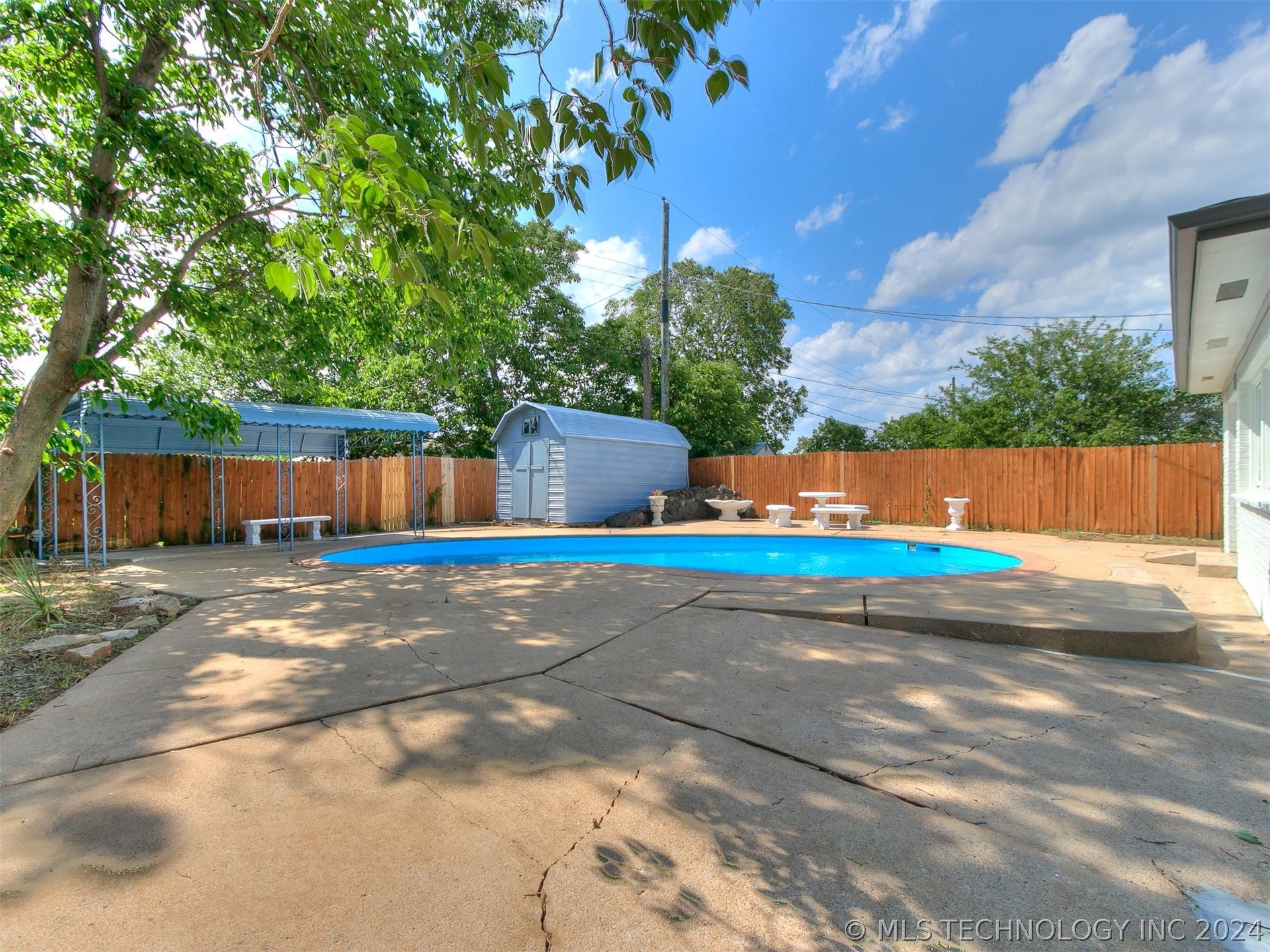 3126 S 70th East Avenue