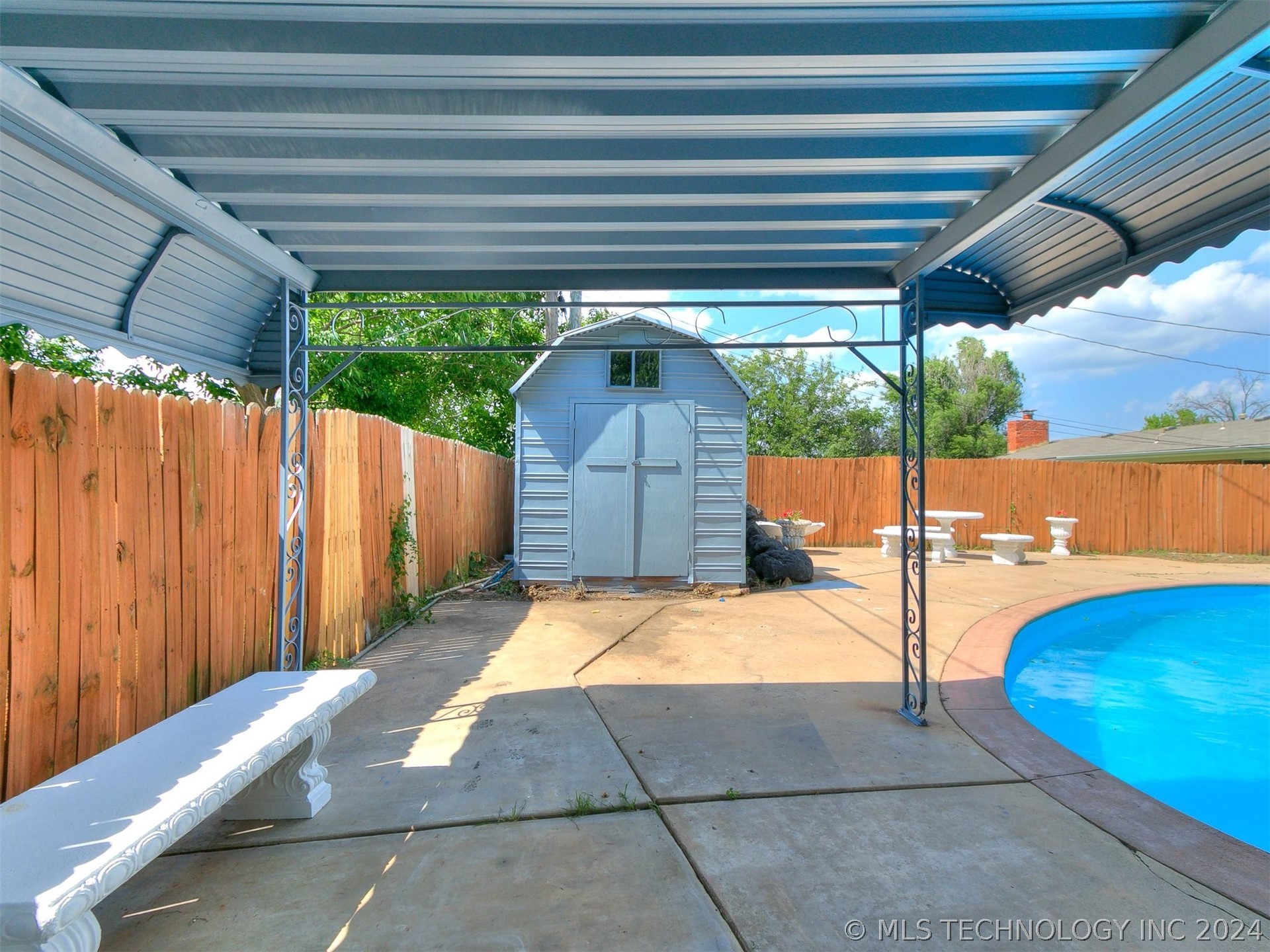 3126 S 70th East Avenue
