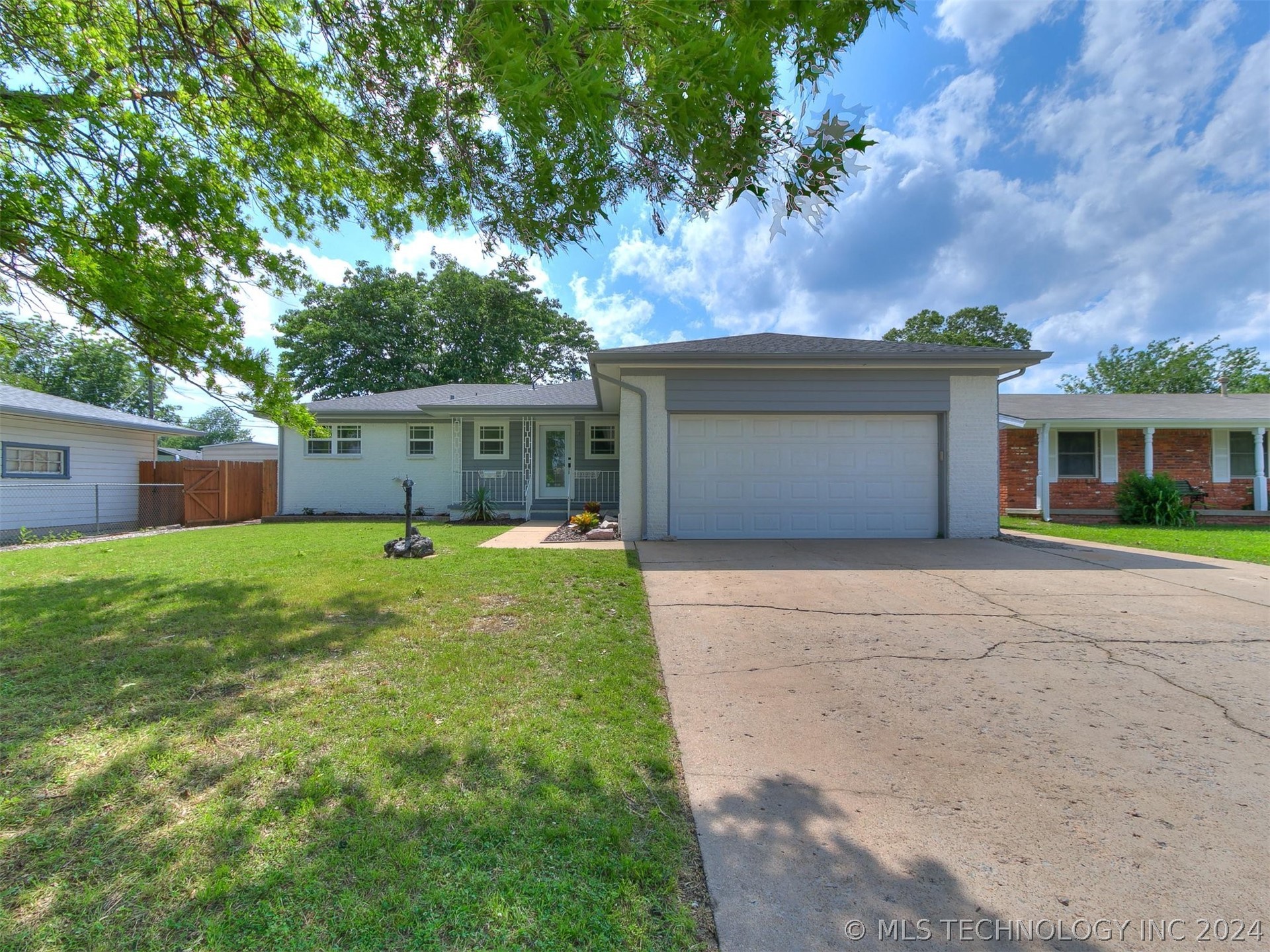 3126 S 70th East Avenue