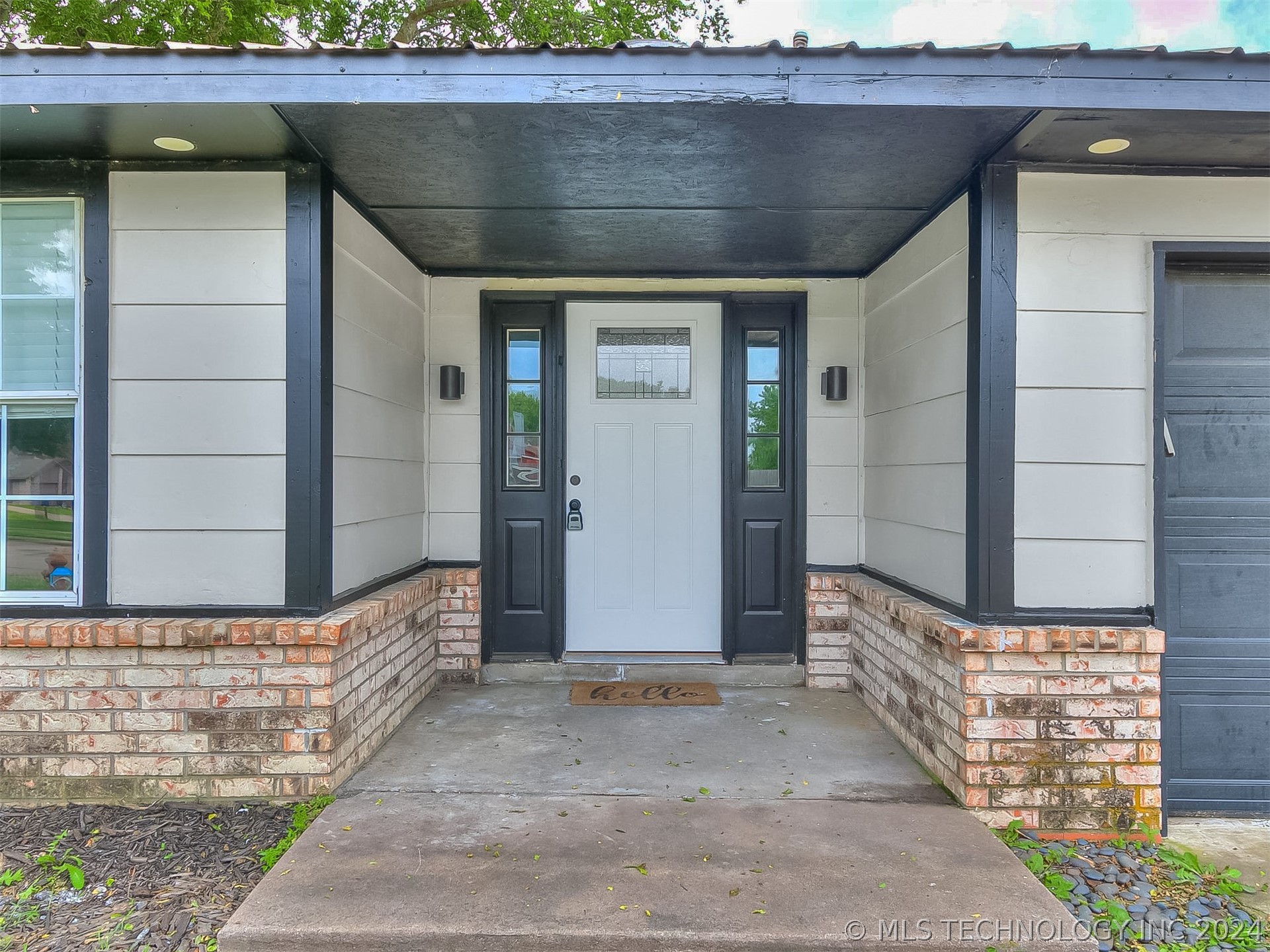 2109 E Reno Street