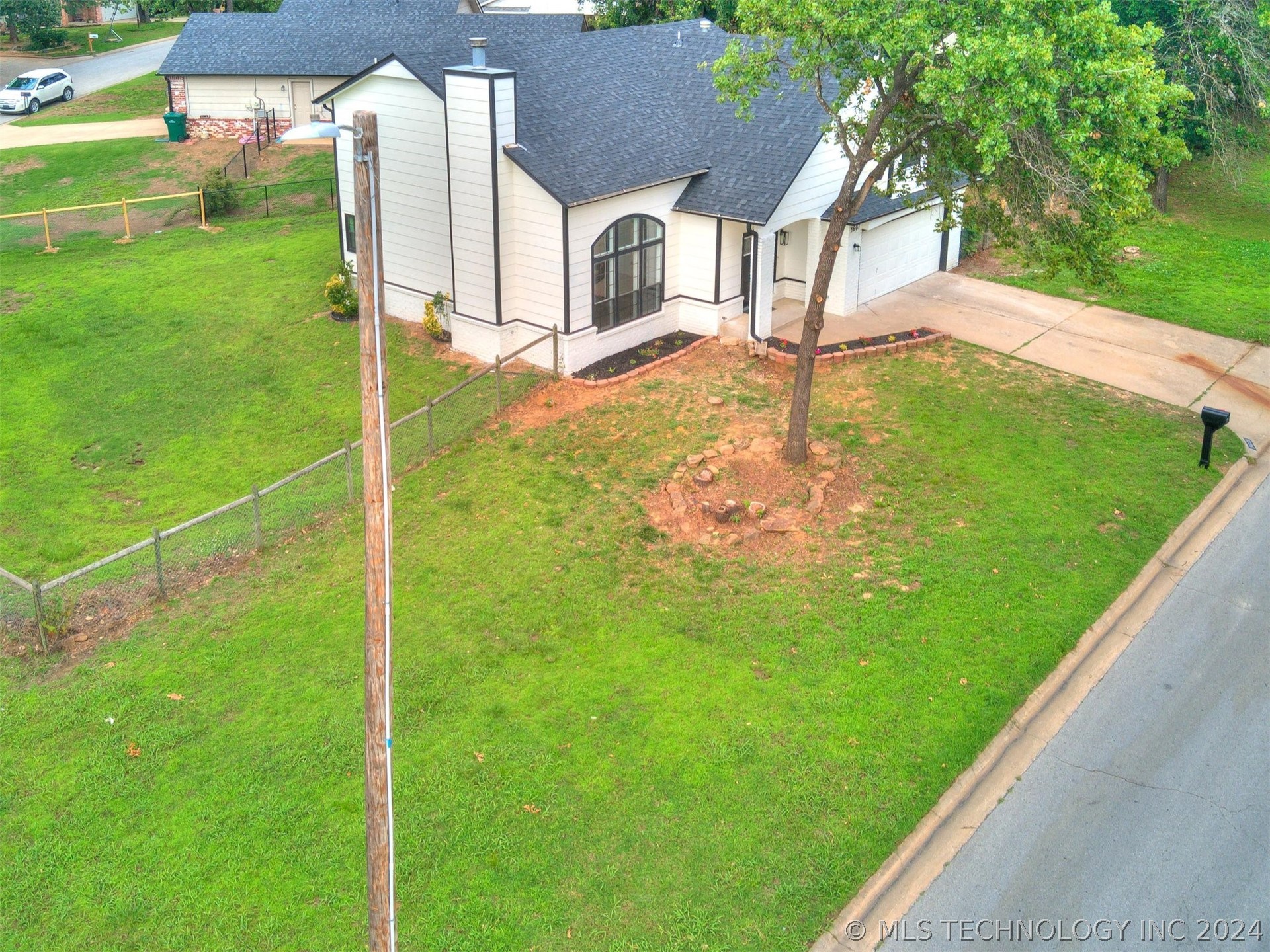 3601 S Rolling Oaks Drive