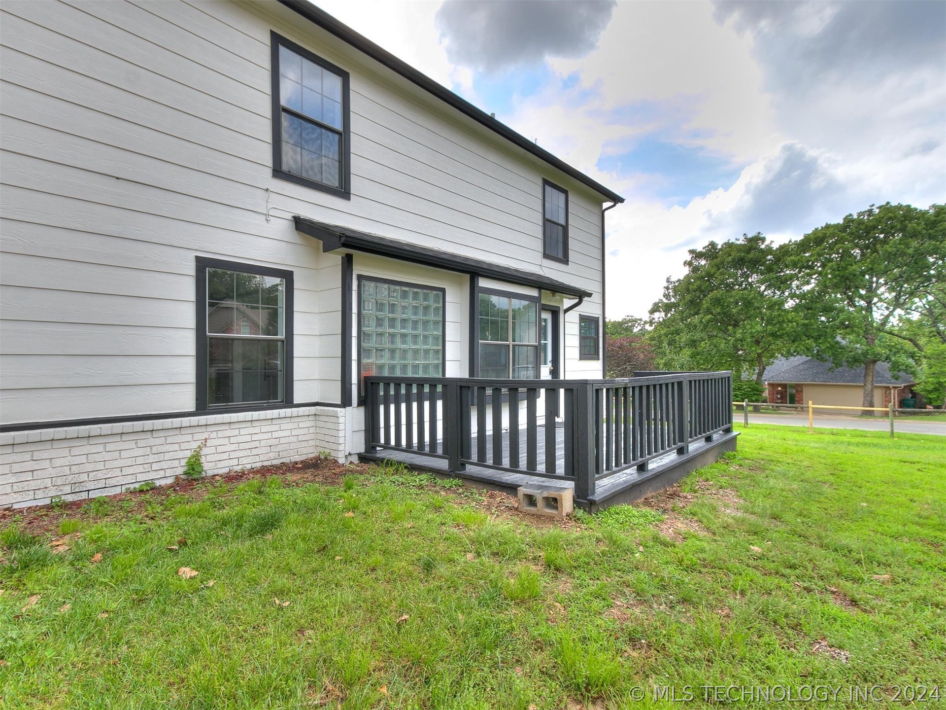 3601 S Rolling Oaks Drive