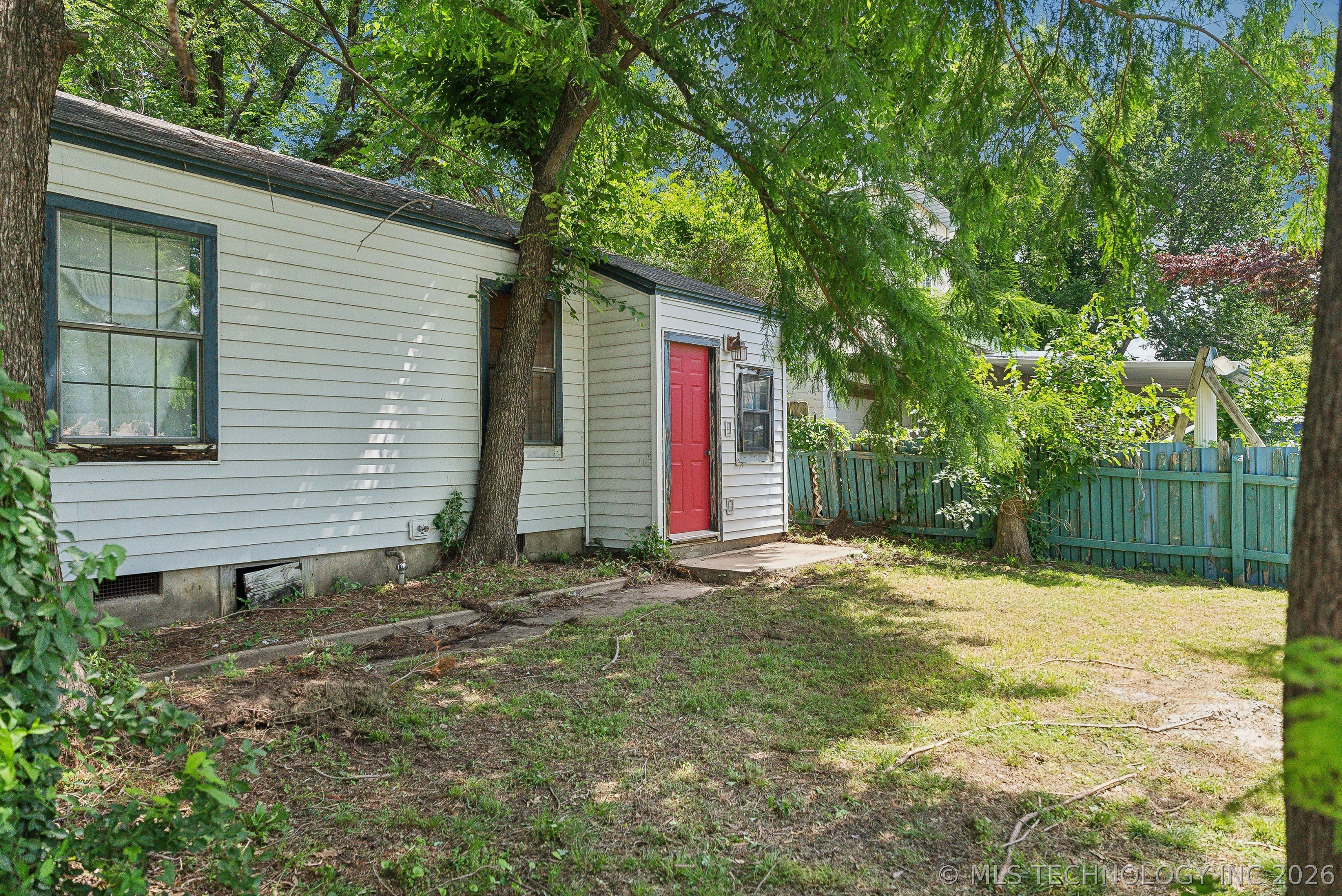 4629 E 14th Place