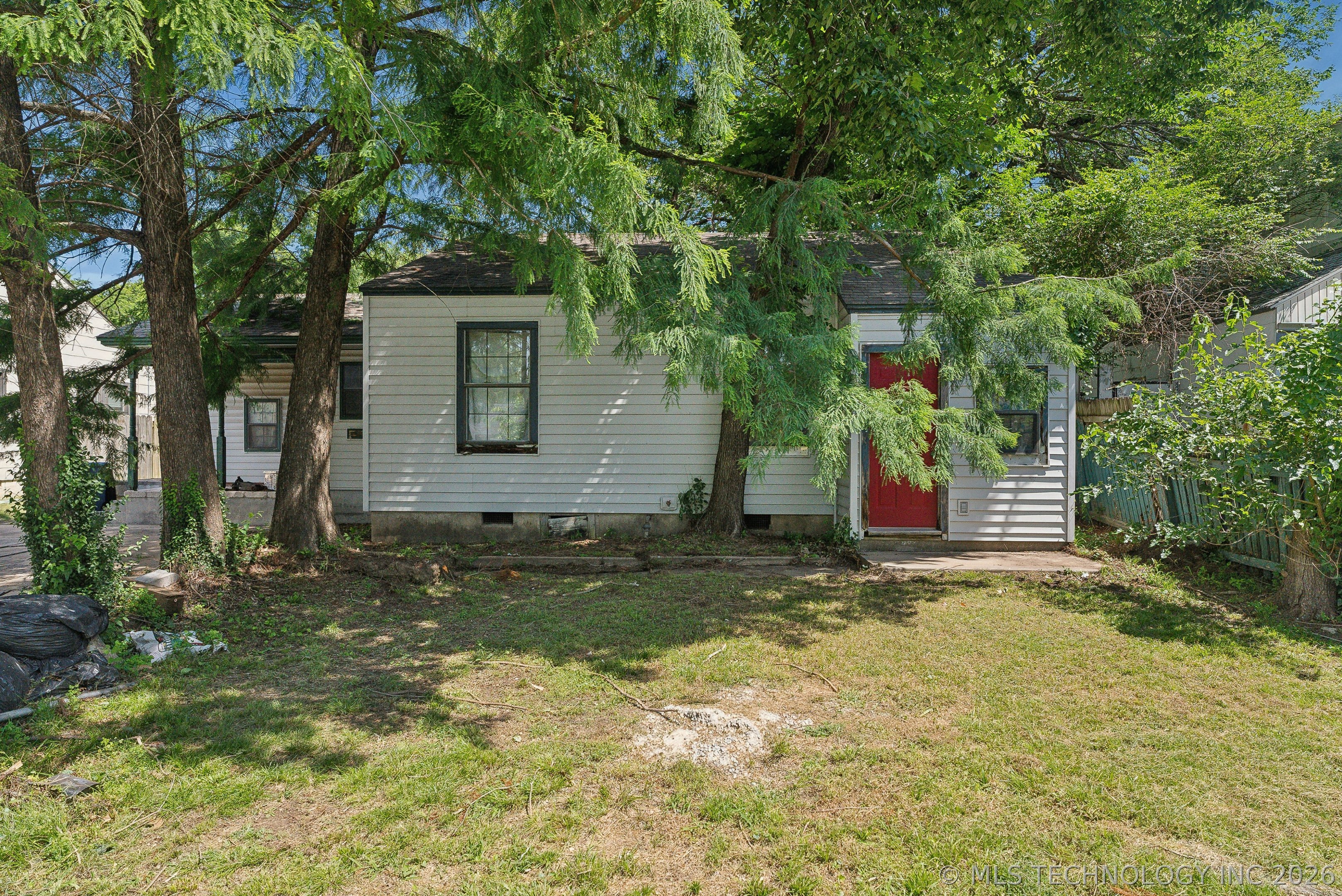 4629 E 14th Place