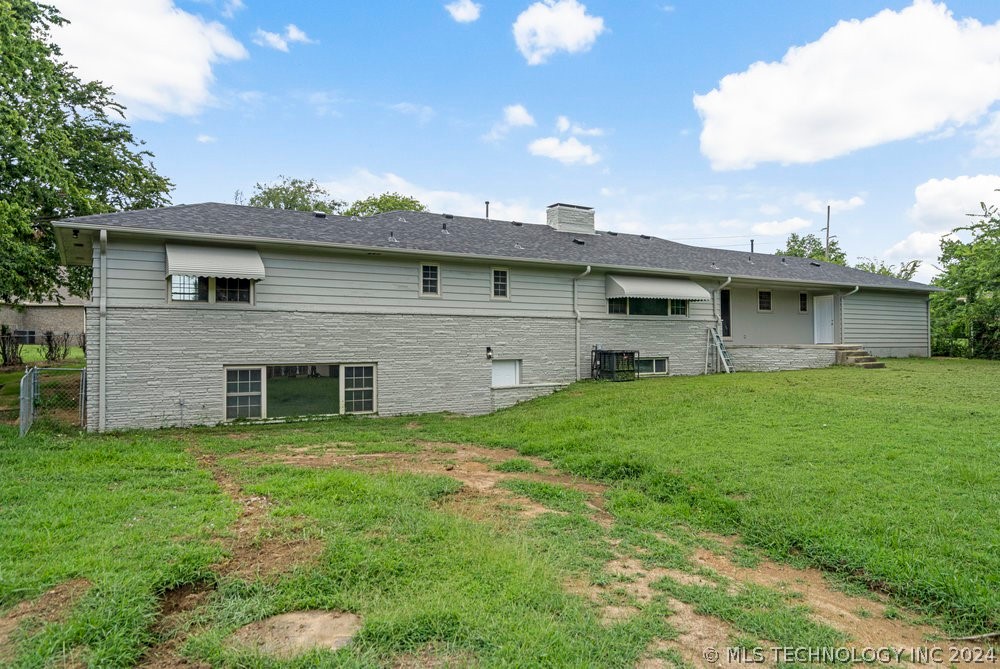 3655 N Louisville Avenue
