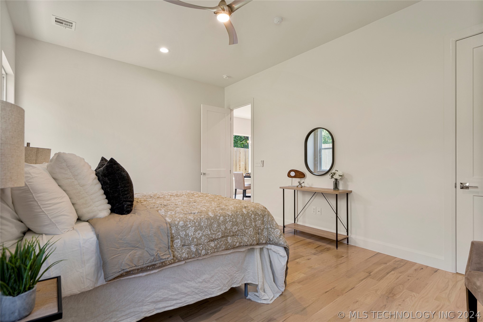 1501 N 1st Street