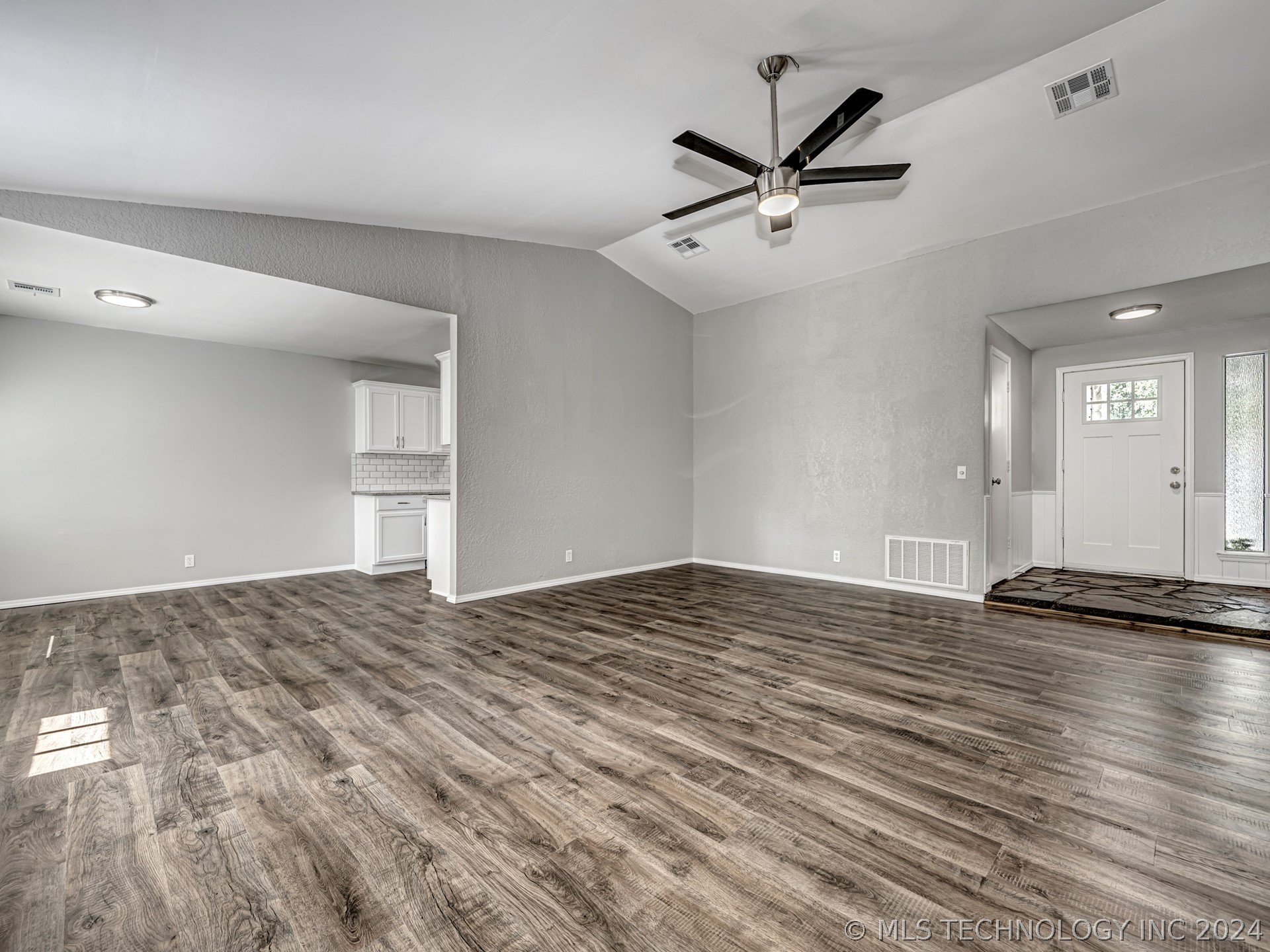3212 S 140th East Avenue
