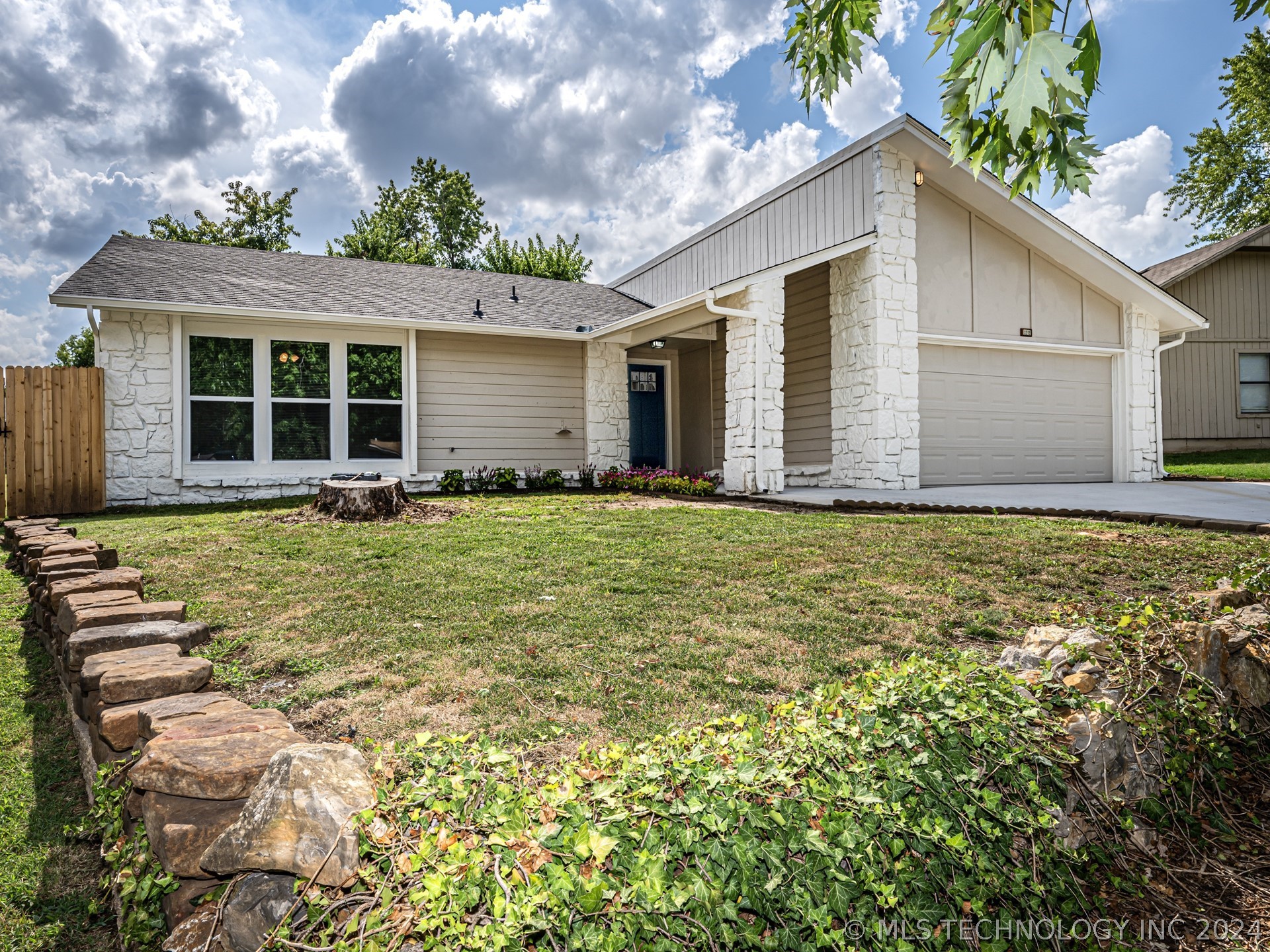 3212 S 140th East Avenue