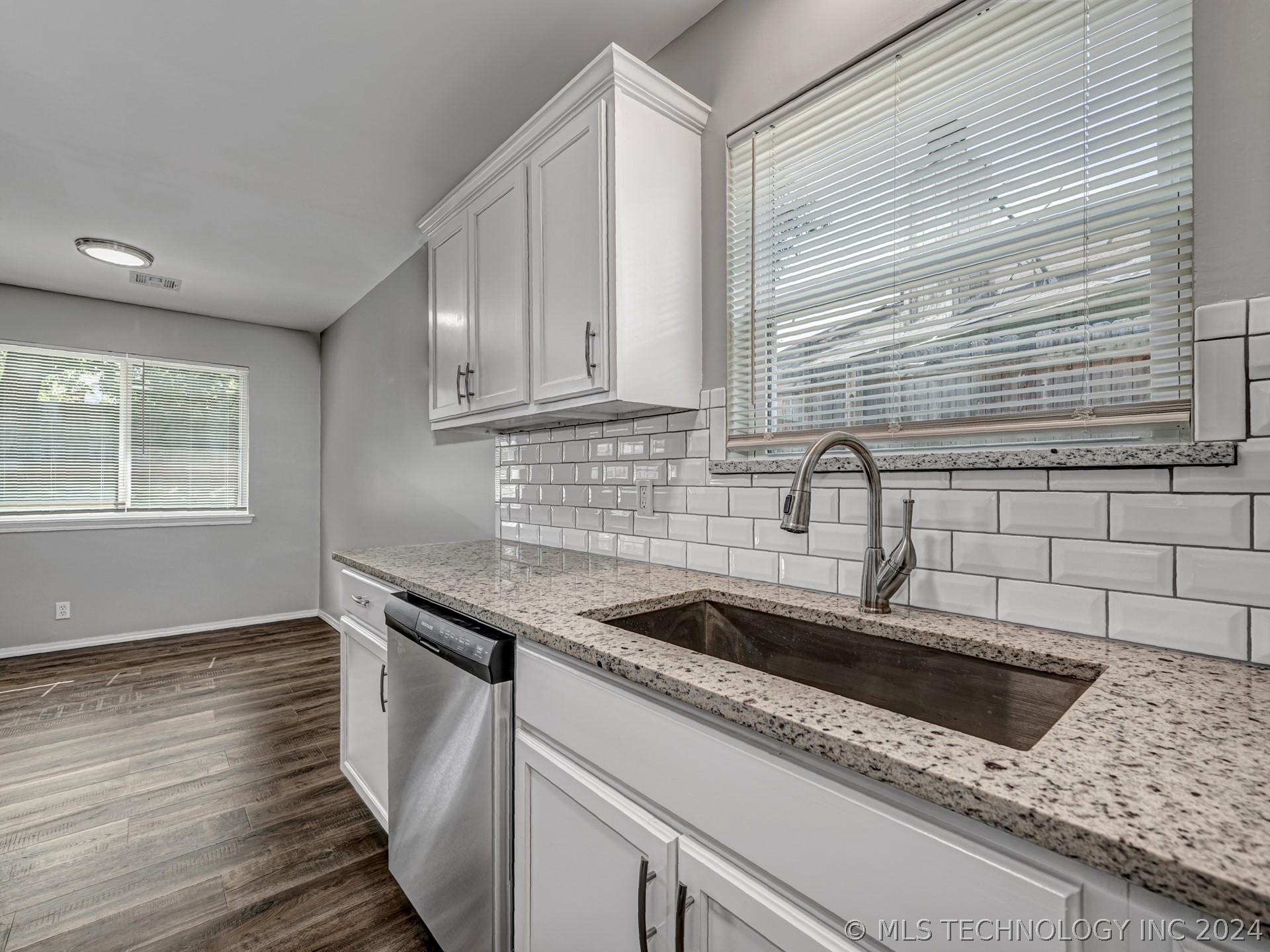 3212 S 140th East Avenue