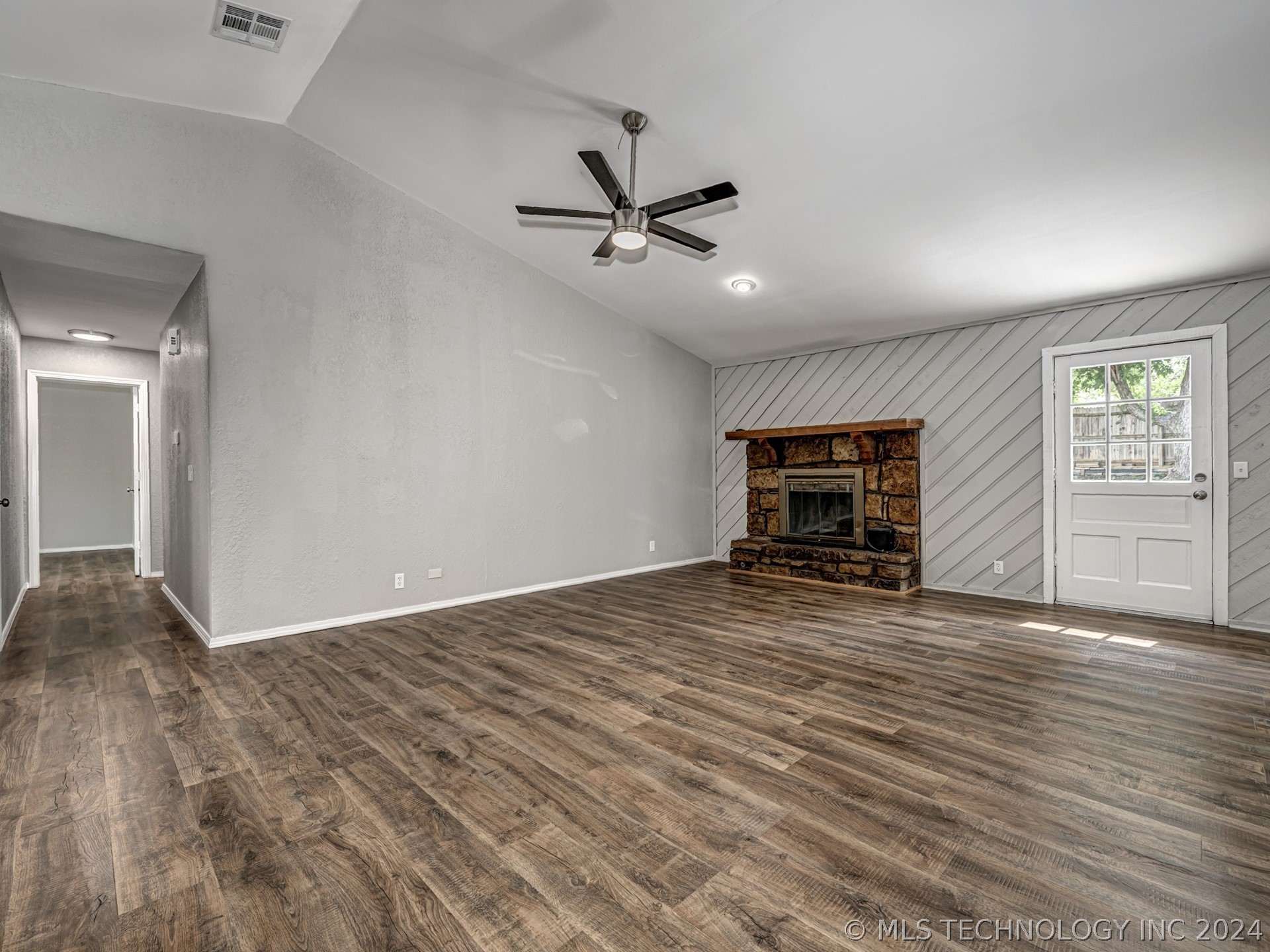 3212 S 140th East Avenue