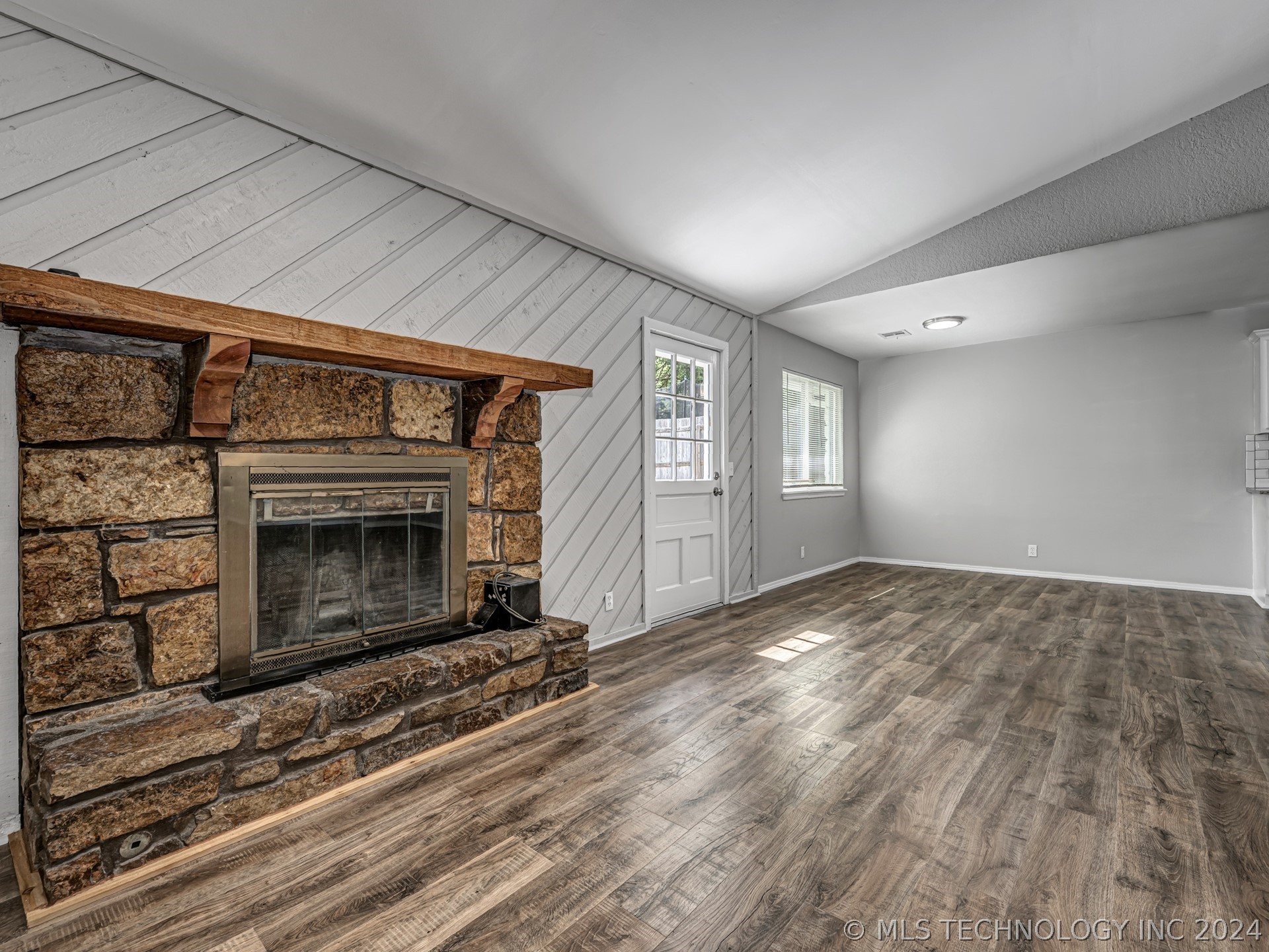3212 S 140th East Avenue