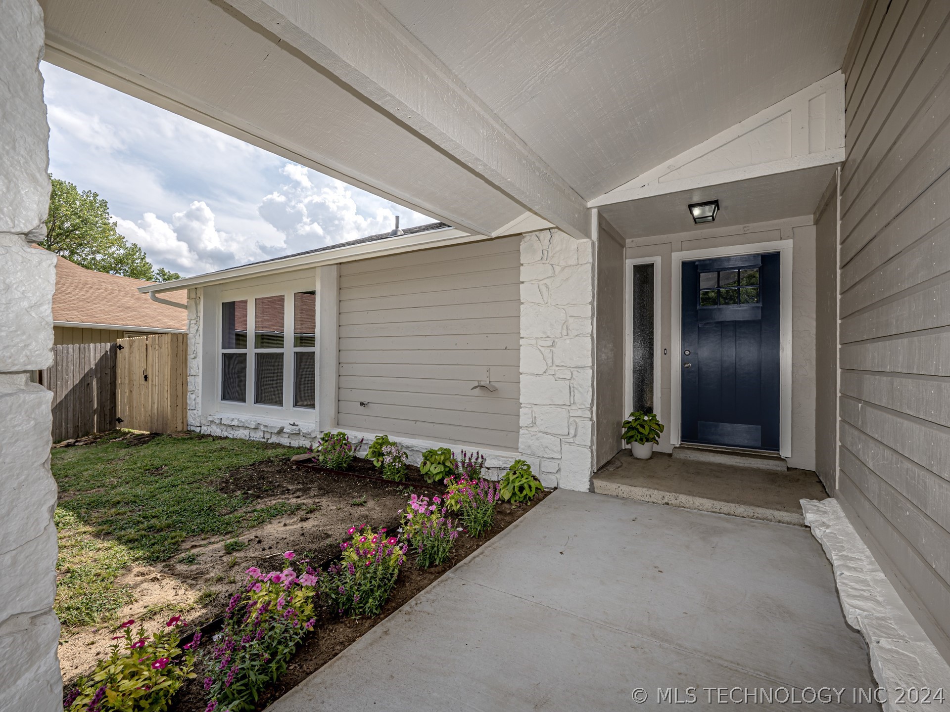 3212 S 140th East Avenue