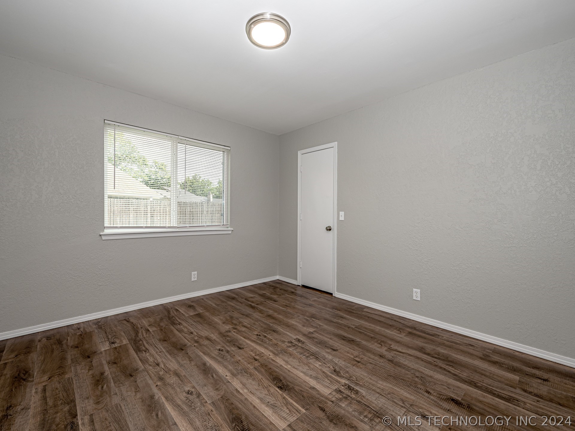 3212 S 140th East Avenue