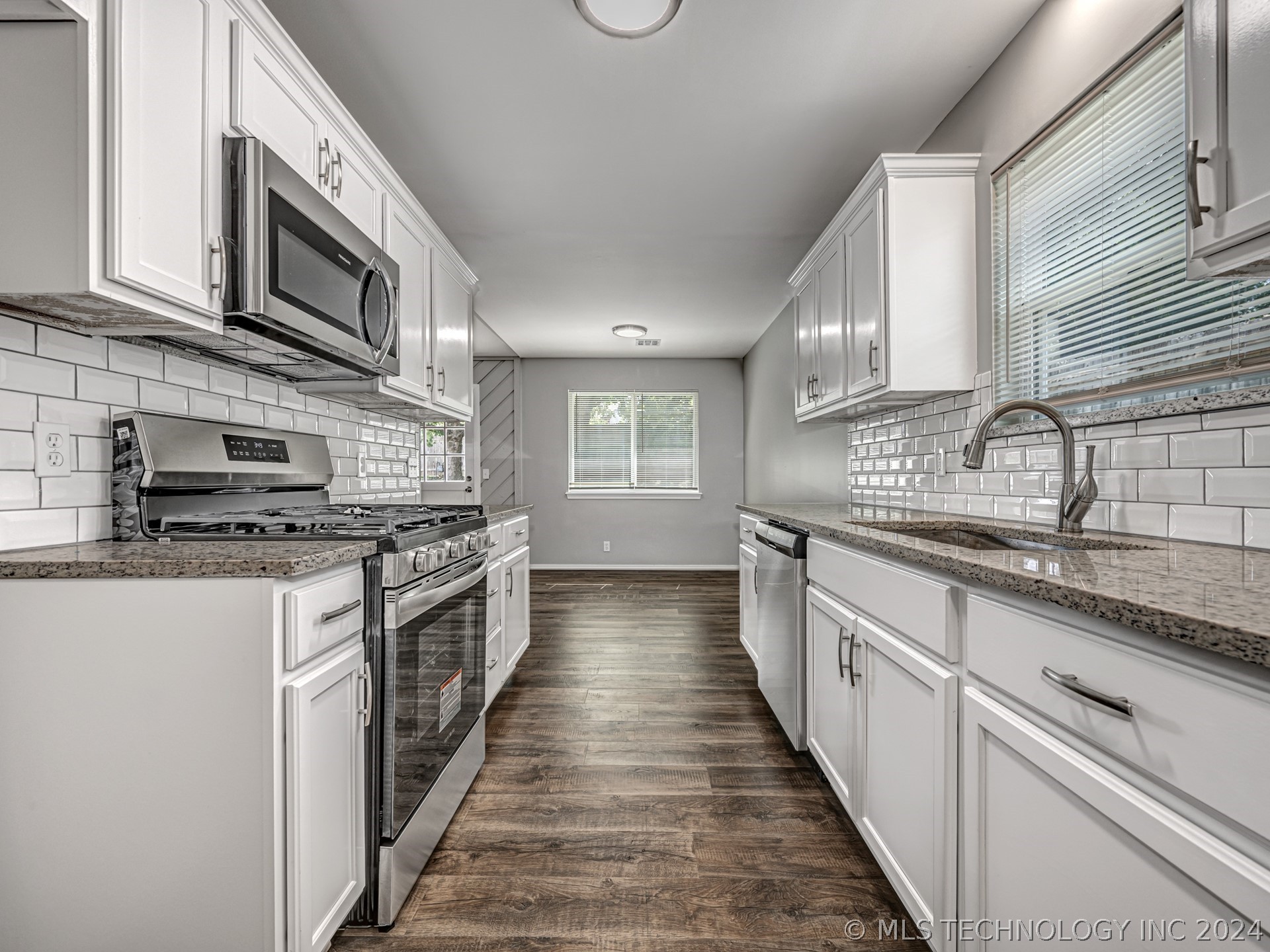3212 S 140th East Avenue