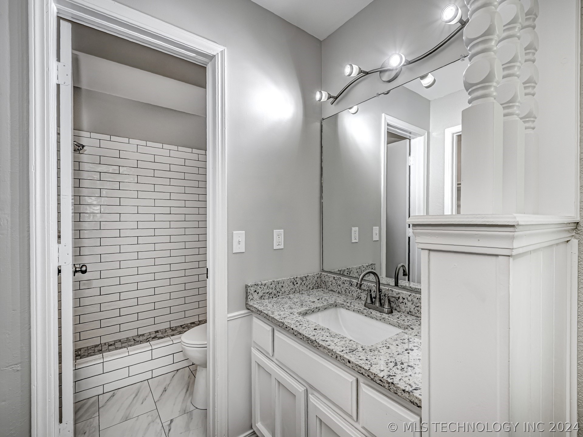 3212 S 140th East Avenue
