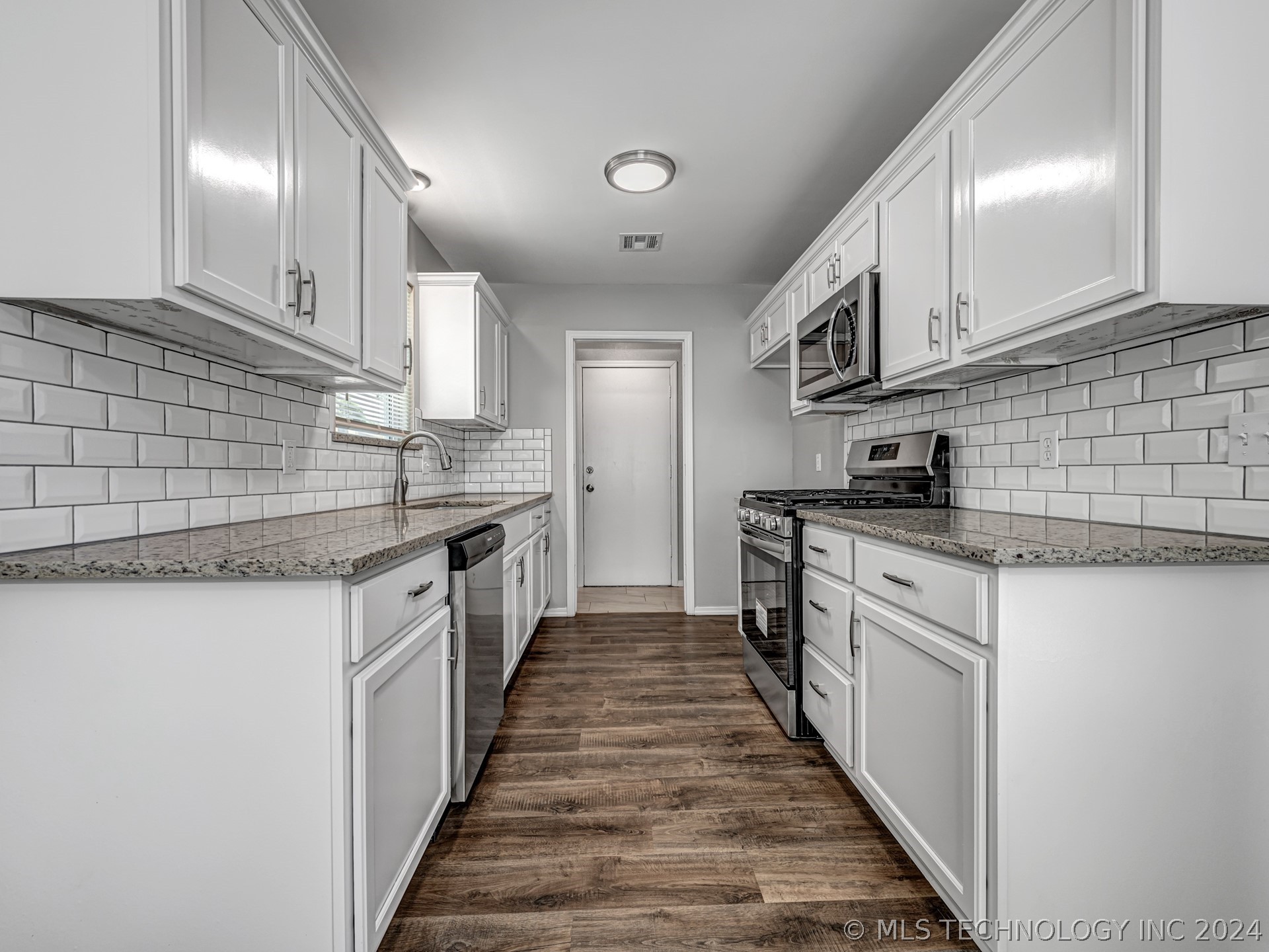 3212 S 140th East Avenue